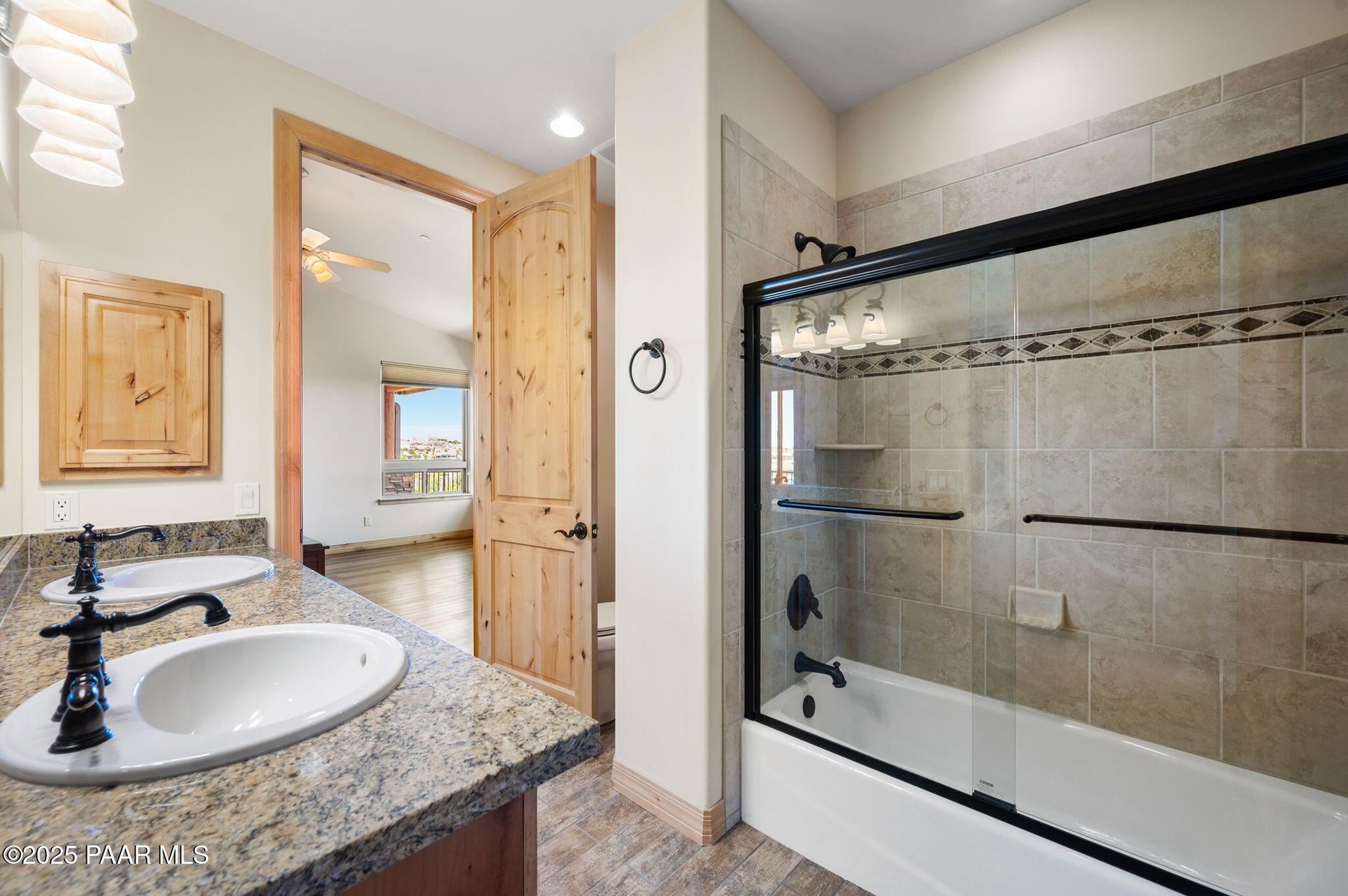 1046 Vantage Point Circle