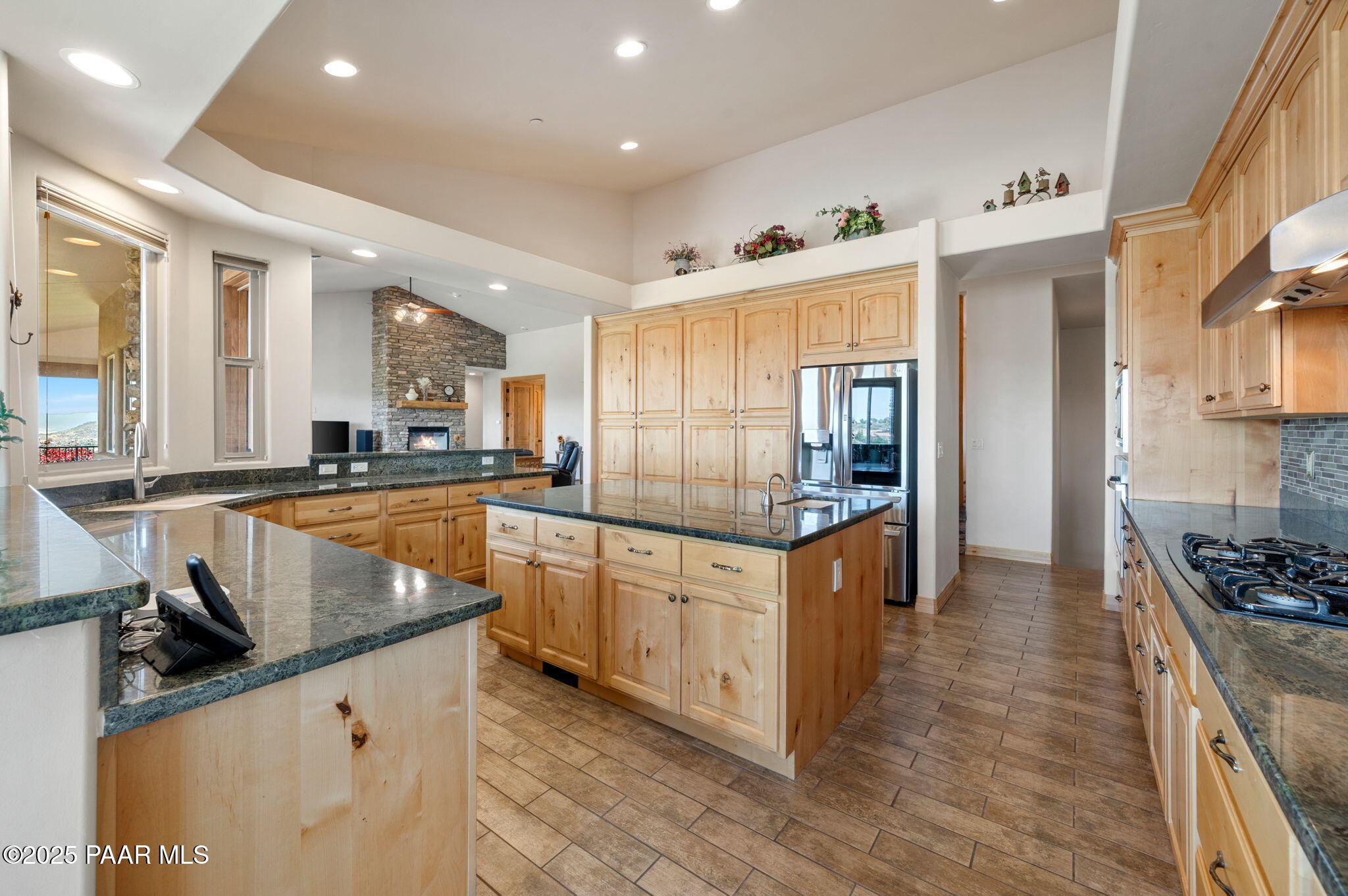 1046 Vantage Point Circle