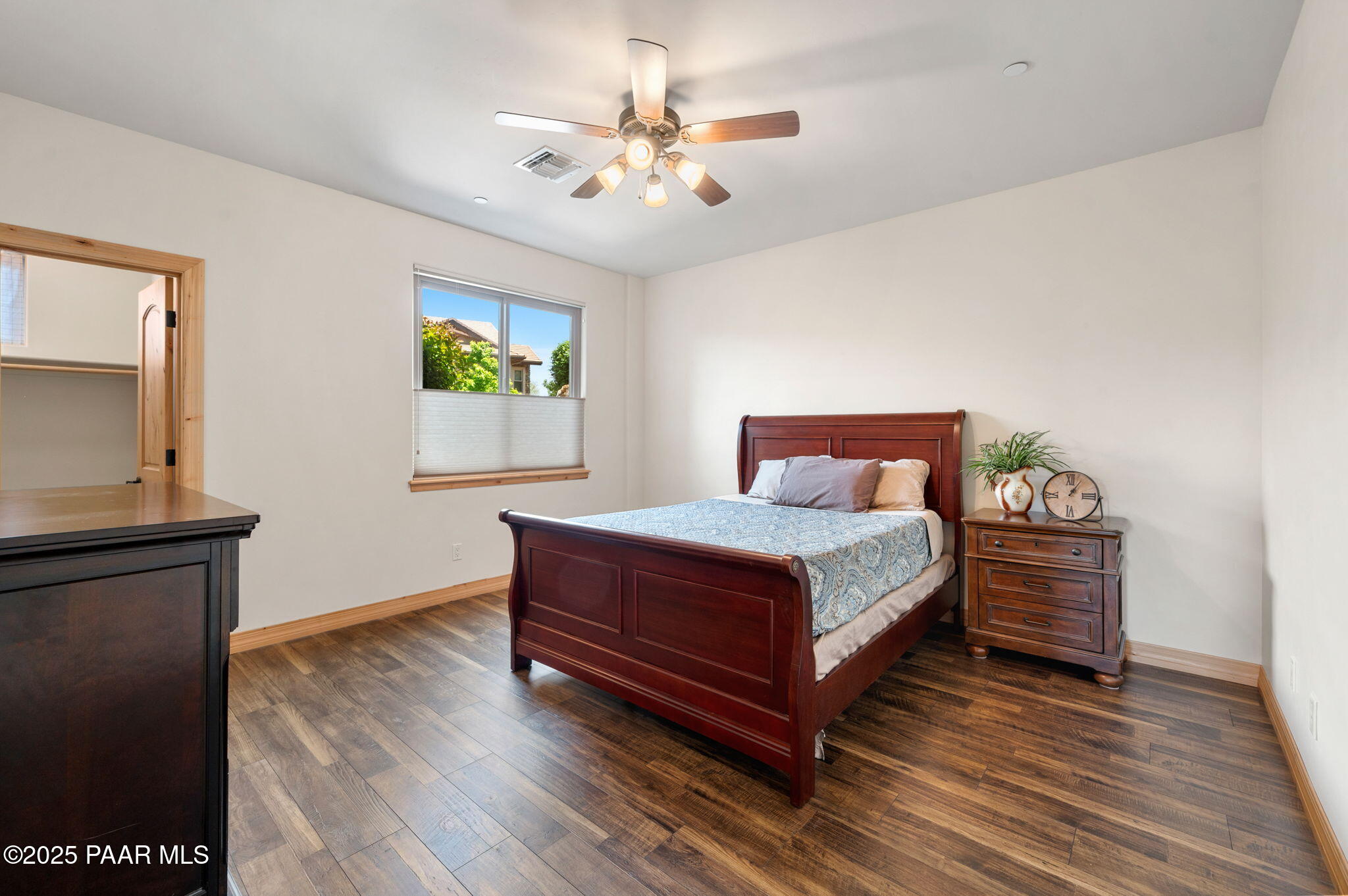 1046 Vantage Point Circle