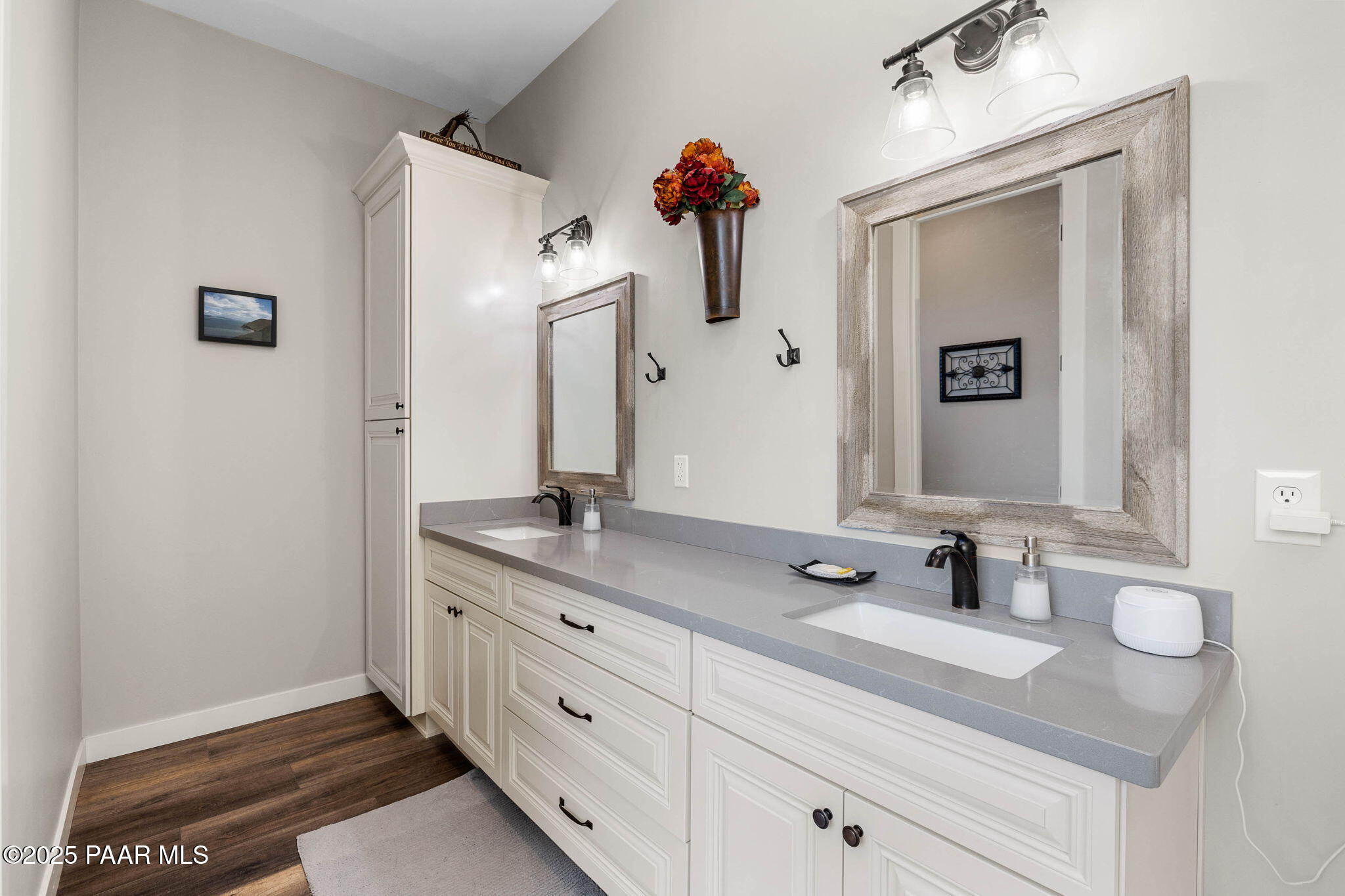 9820 N Echo Ridge Circle