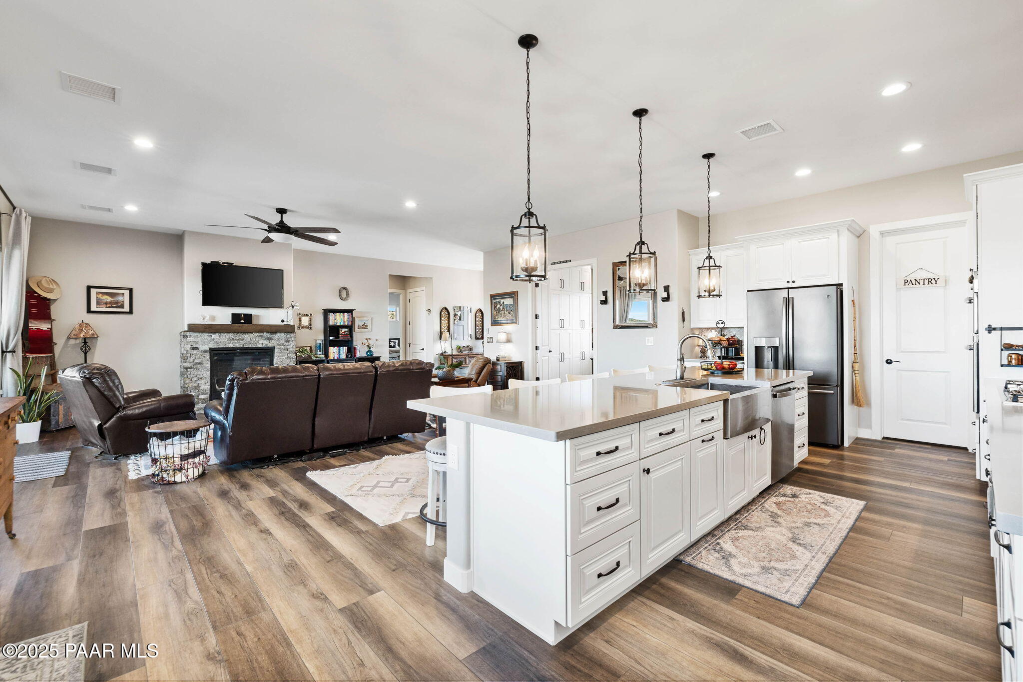 9820 N Echo Ridge Circle