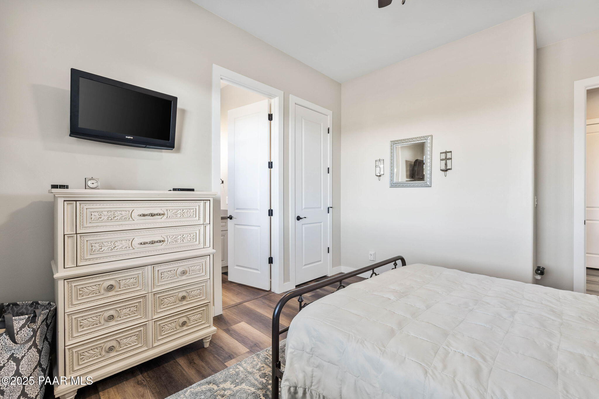 9820 N Echo Ridge Circle