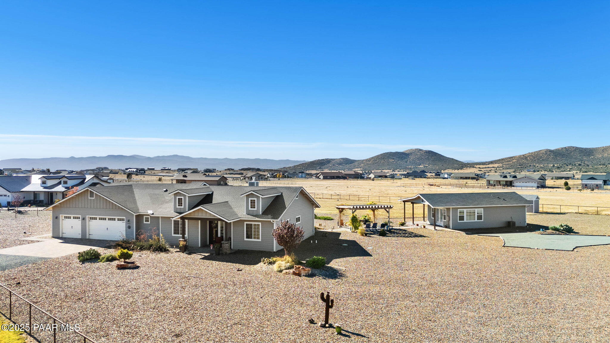 9820 N Echo Ridge Circle