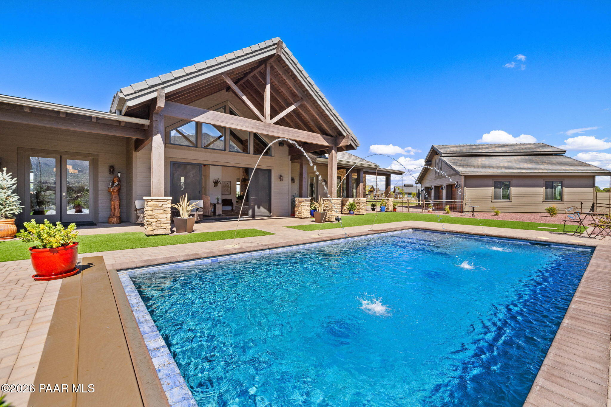 8815 N Callahan Road