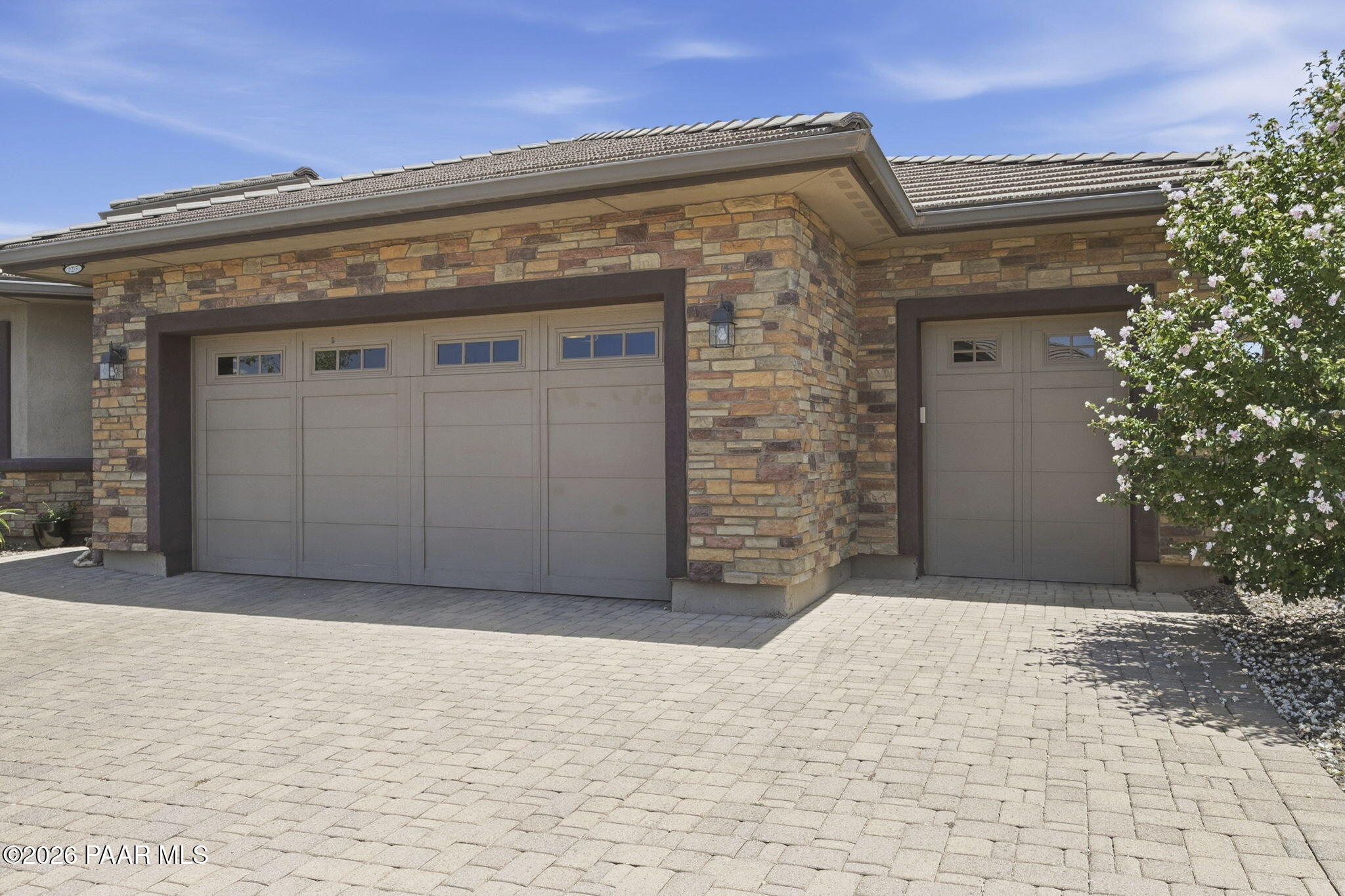1275 Brookhaven