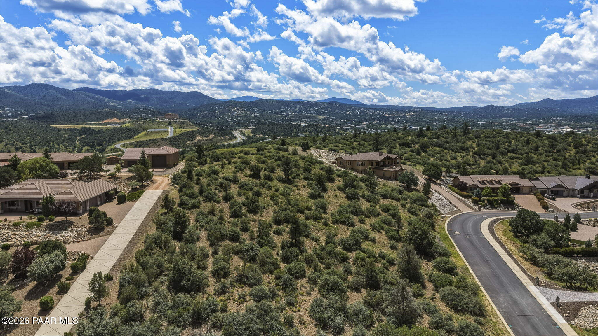 152 & 154 E Soaring Avenue