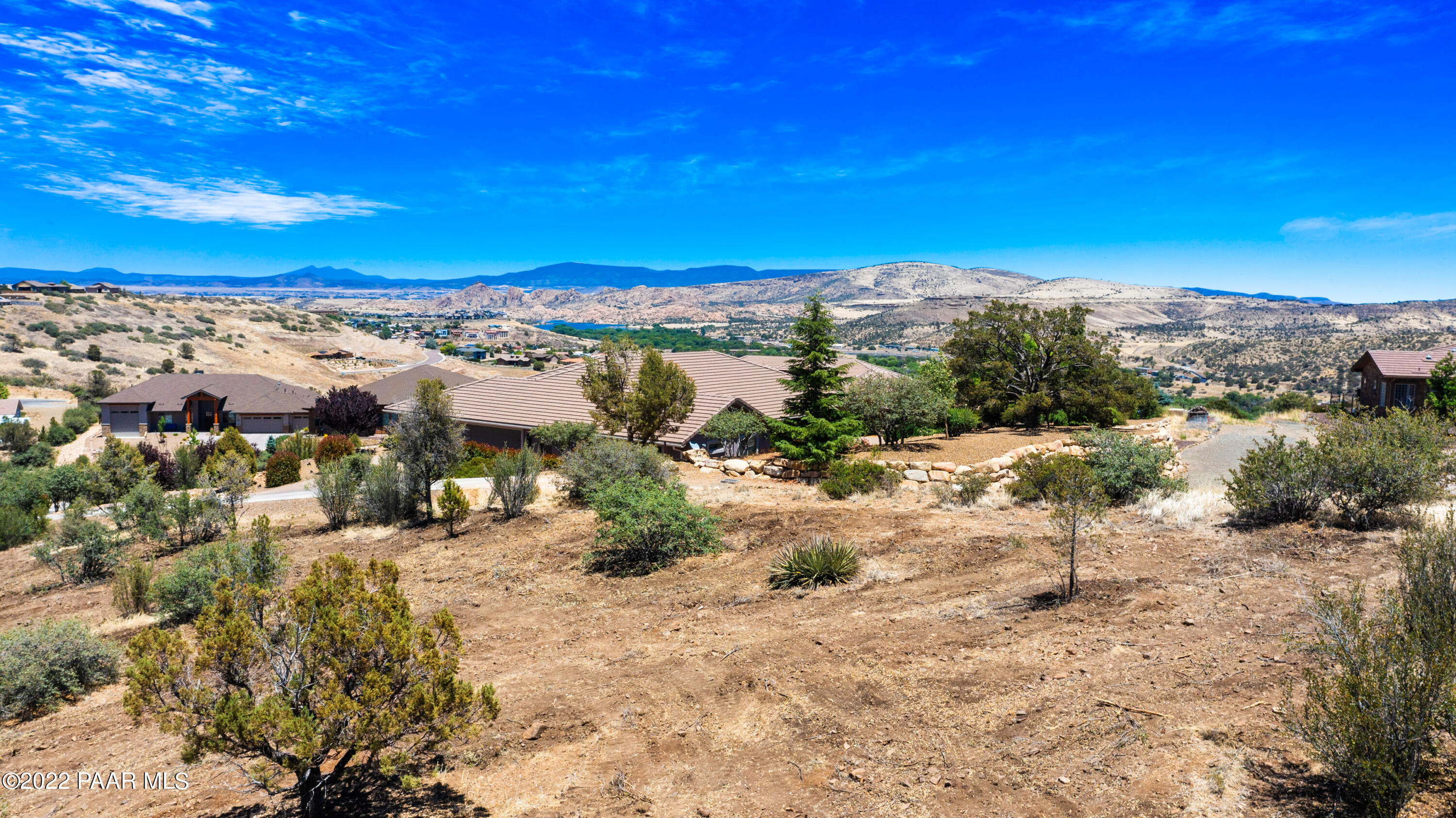 152 & 154 E Soaring Avenue