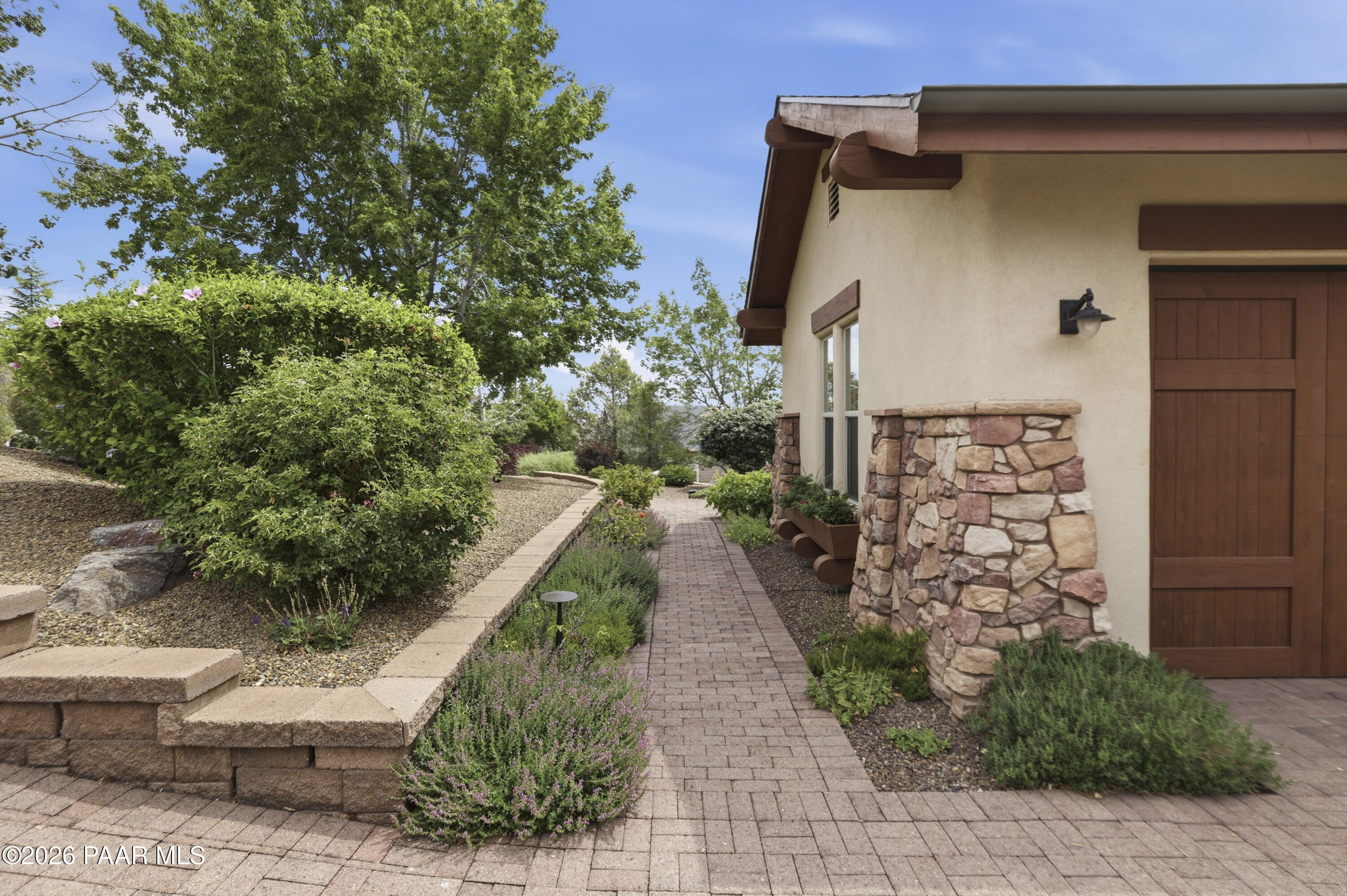 2487 Blueridge Circle