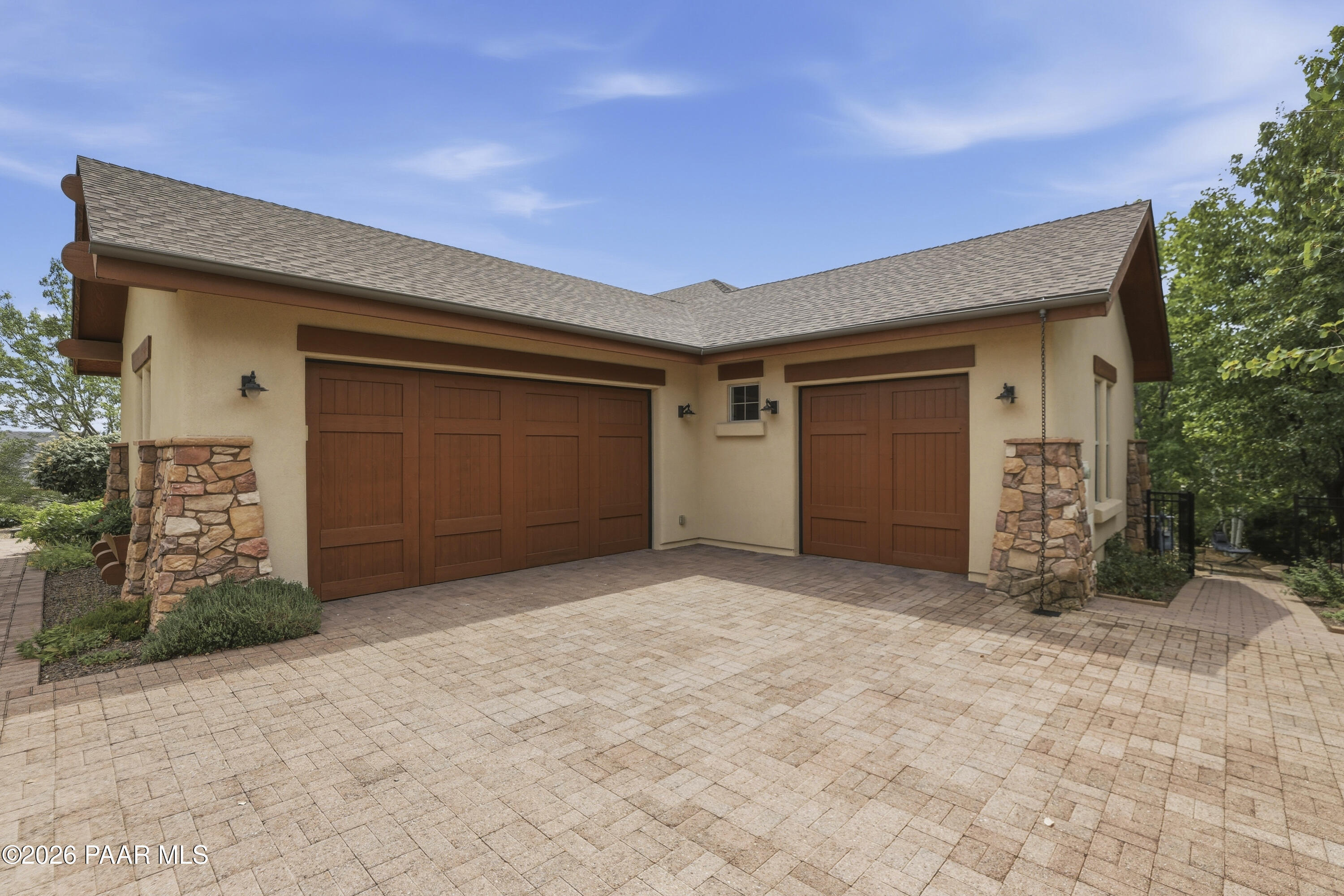 2487 Blueridge Circle