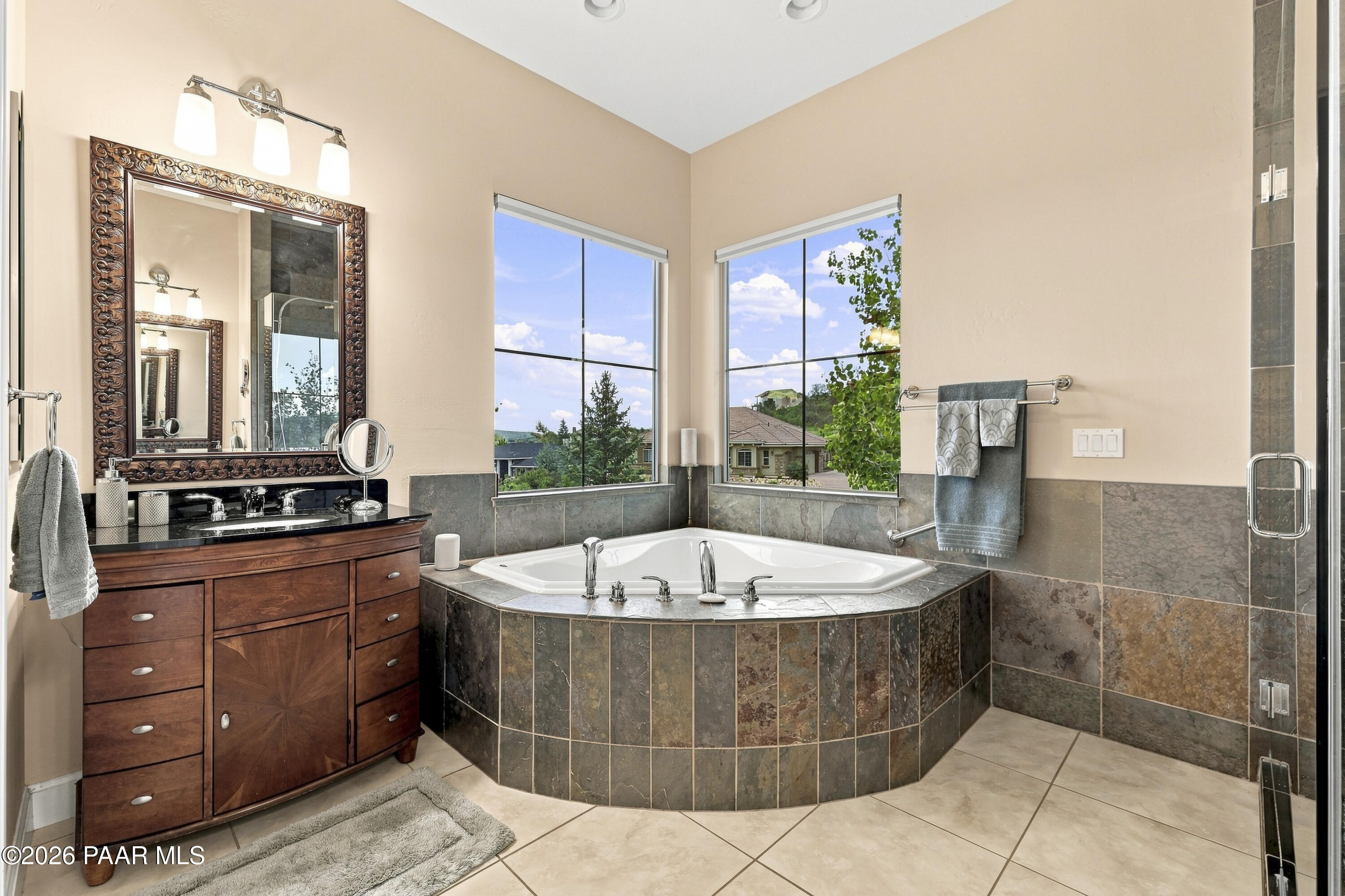 2487 Blueridge Circle