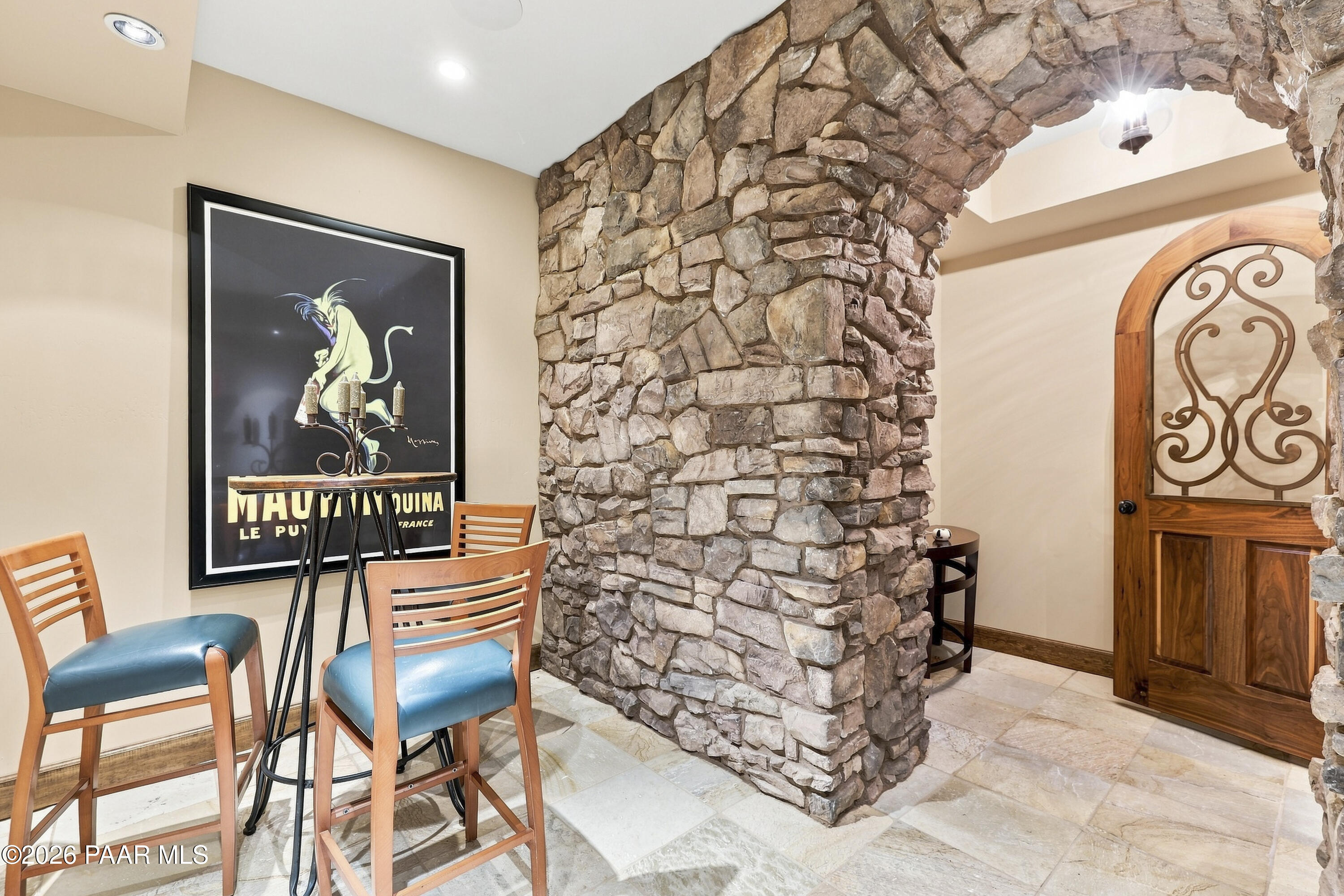 2487 Blueridge Circle