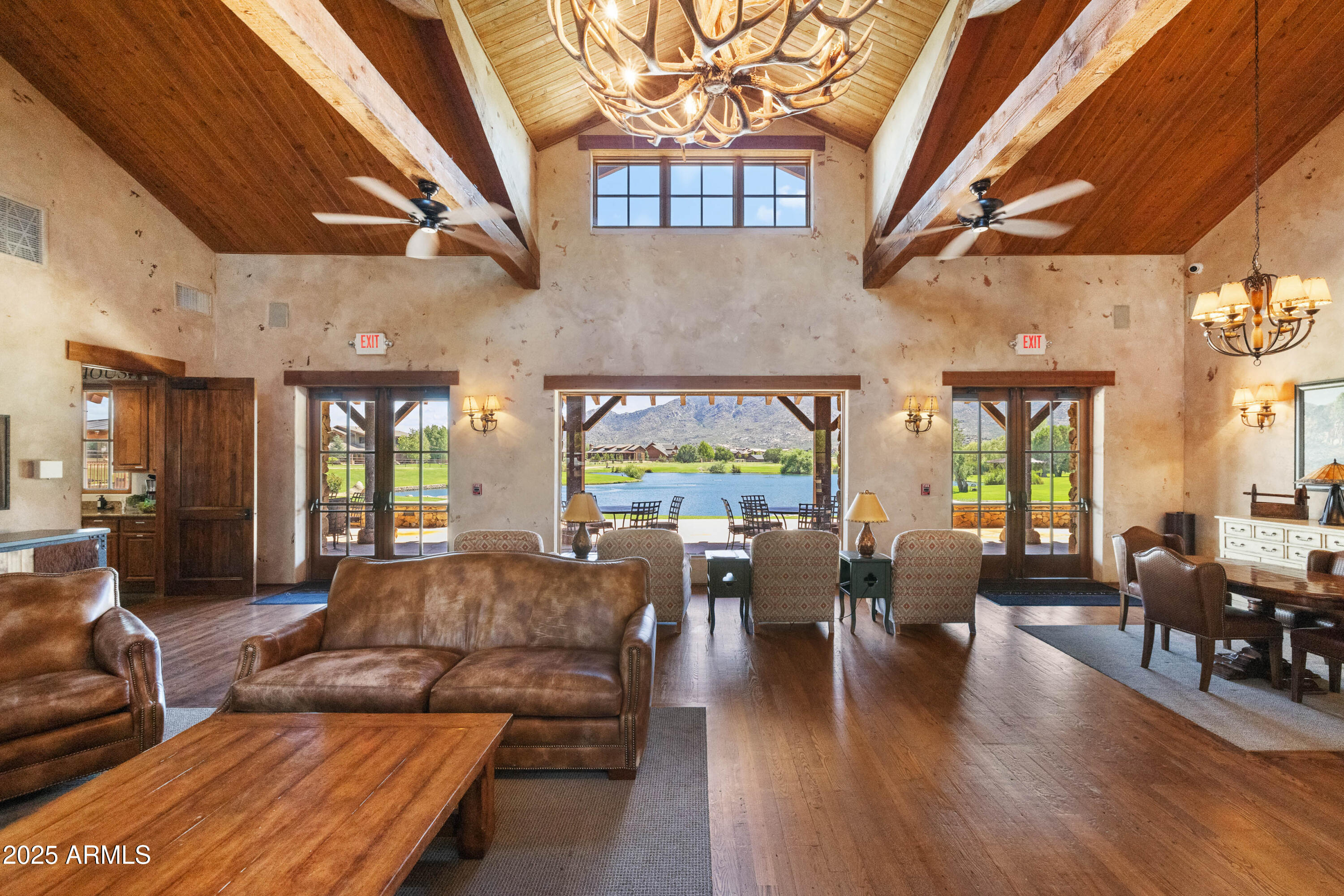 8815 N CALLAHAN Road