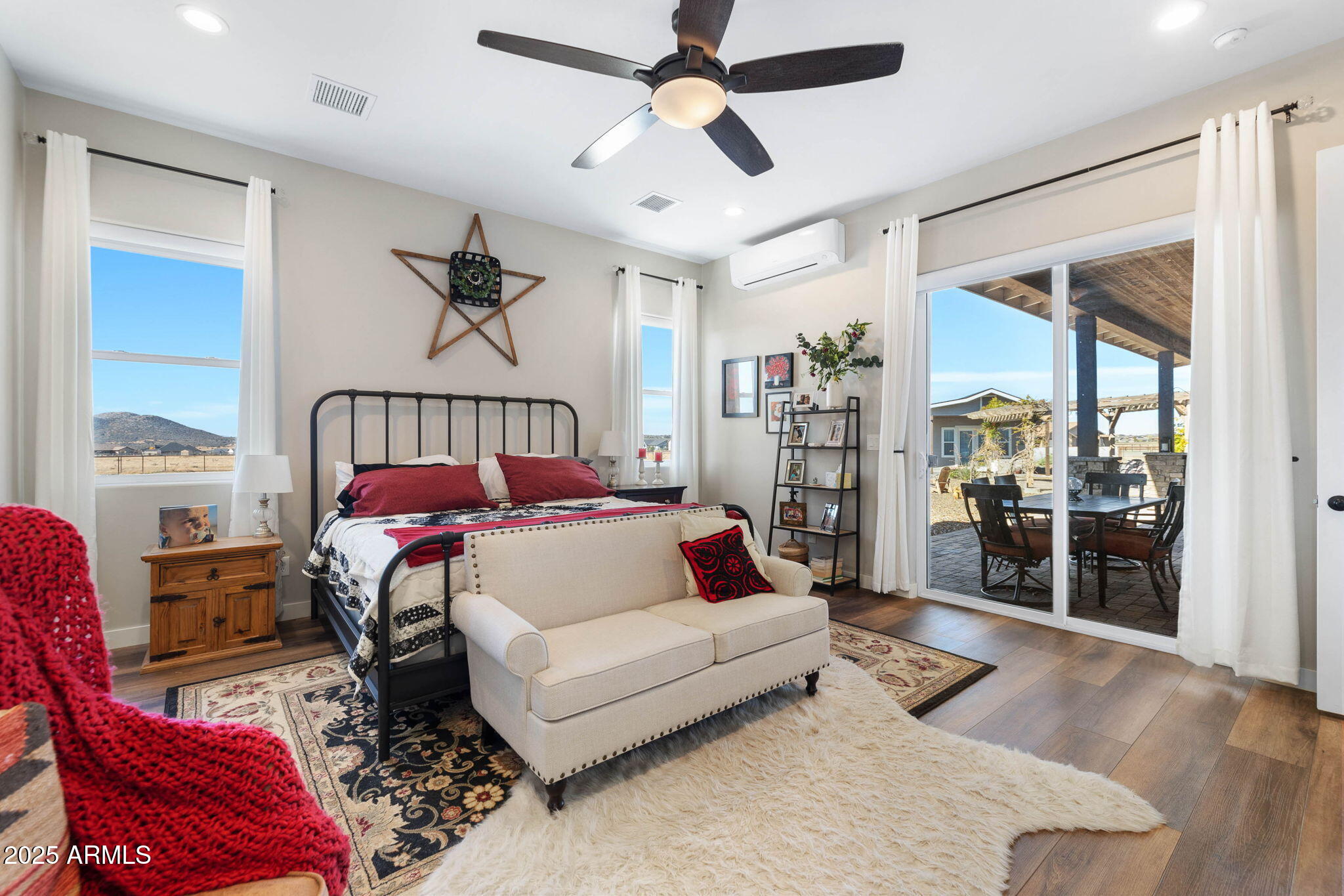 9820 N ECHO RIDGE Circle