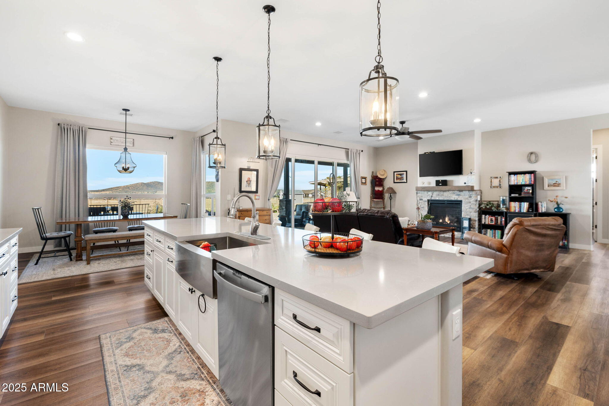 9820 N ECHO RIDGE Circle