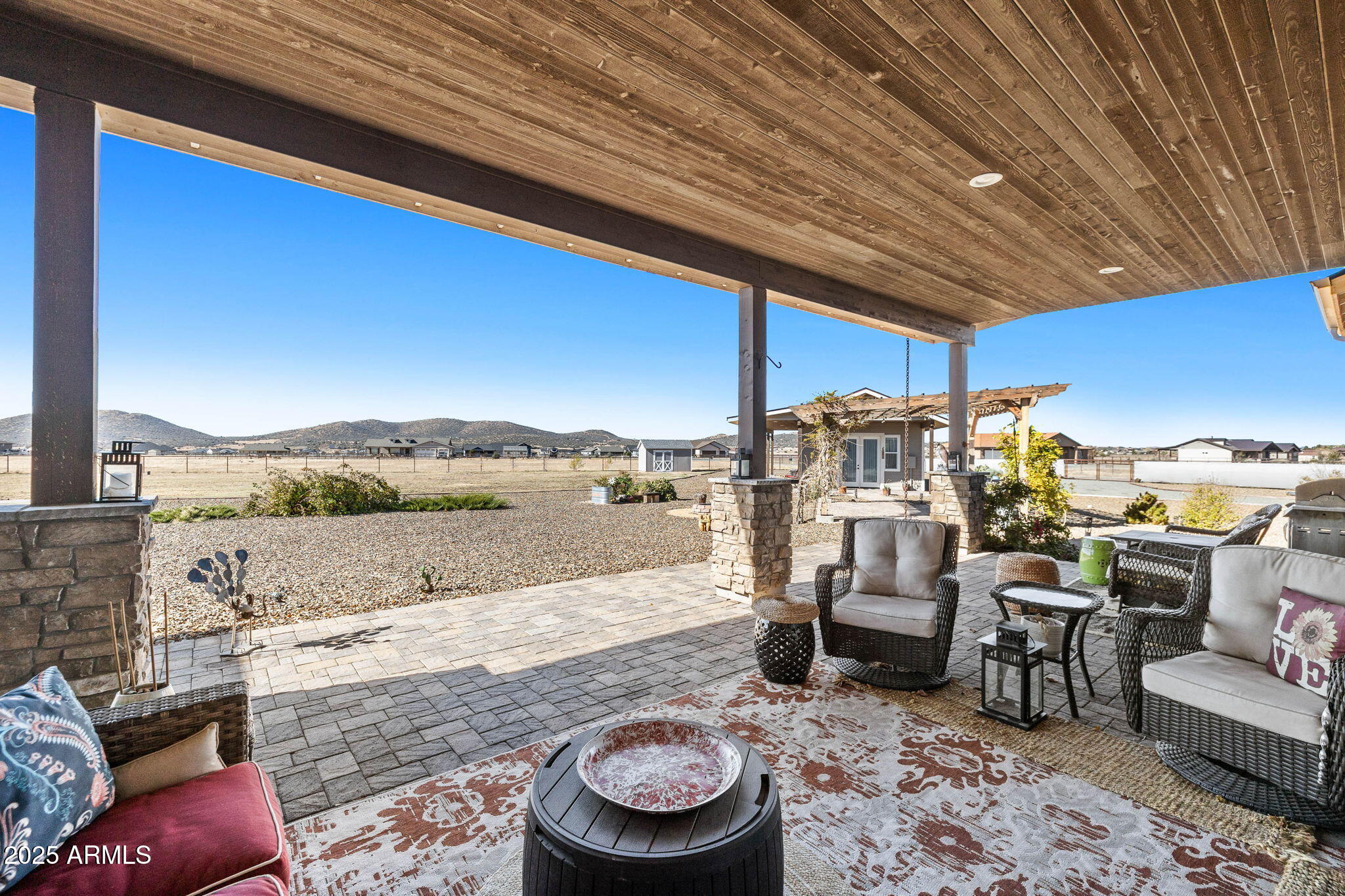 9820 N ECHO RIDGE Circle