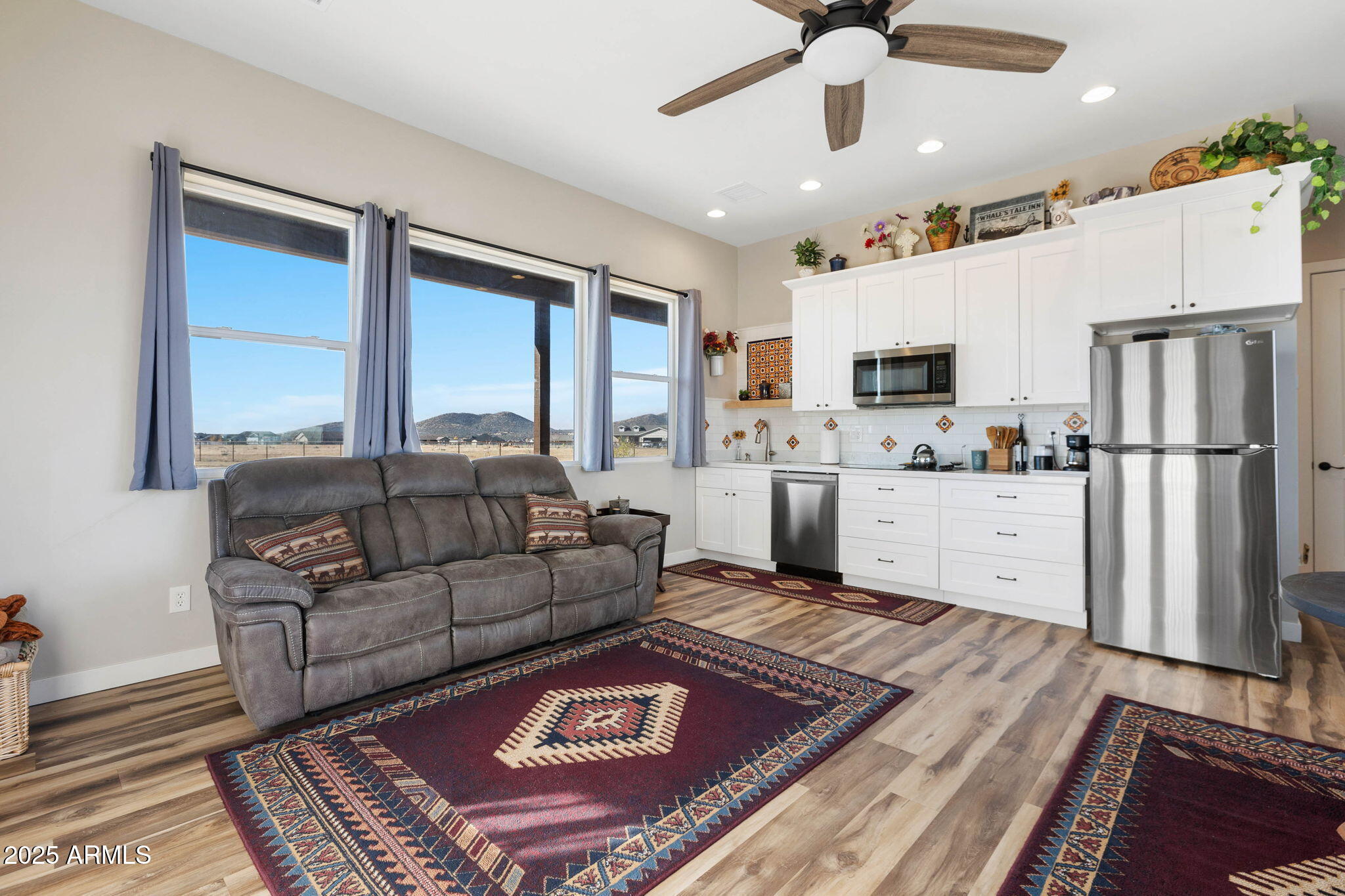 9820 N ECHO RIDGE Circle