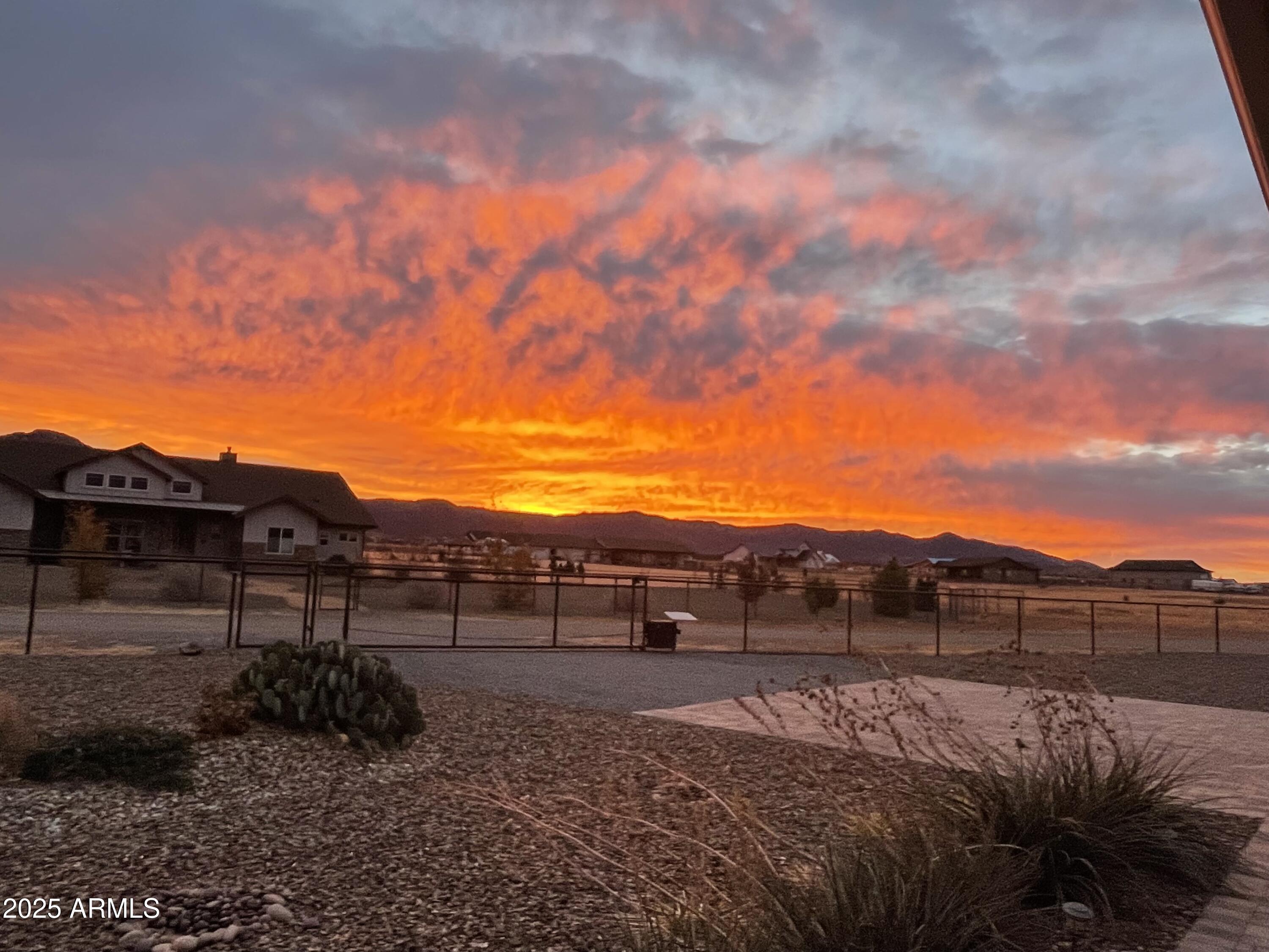 9820 N ECHO RIDGE Circle