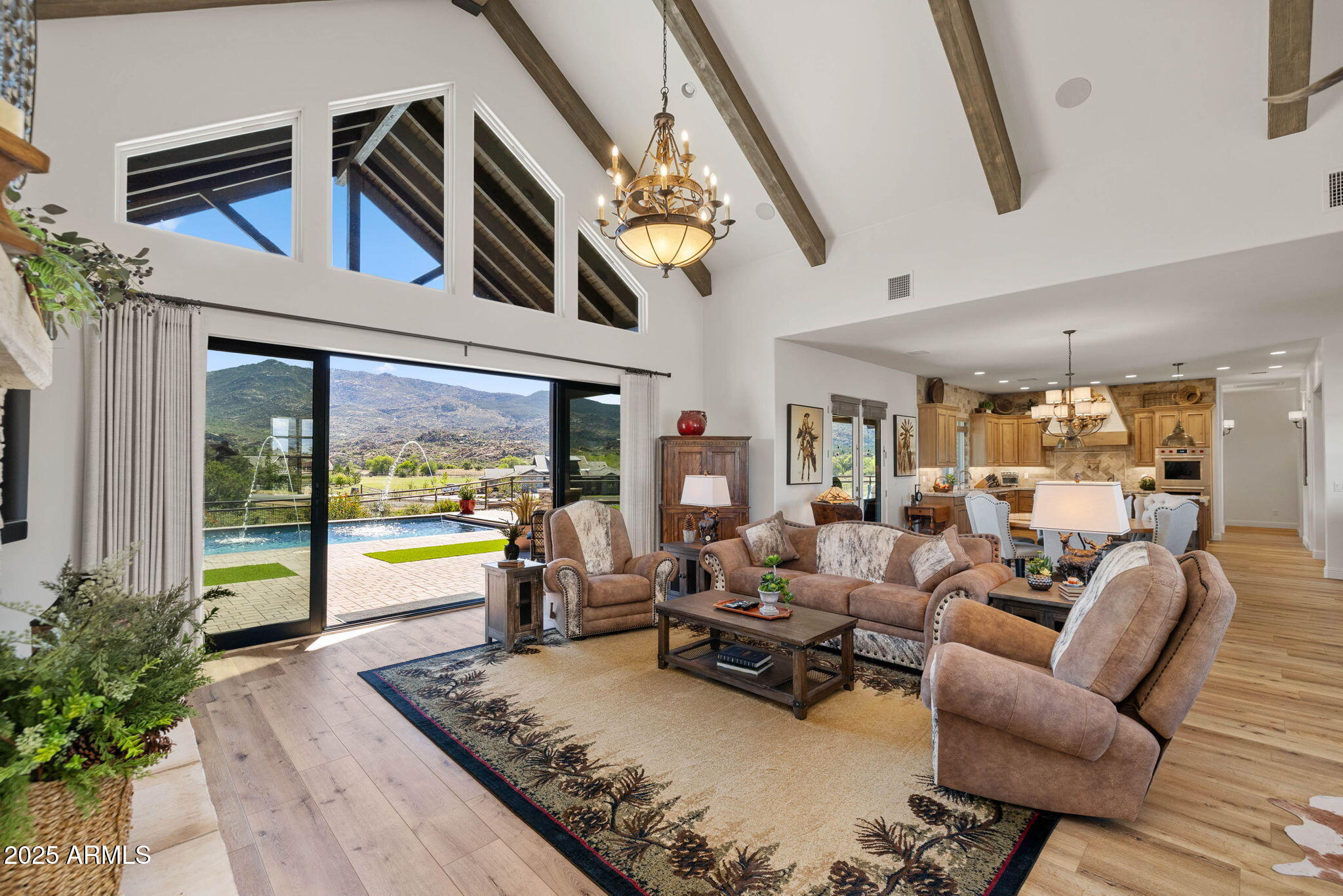 8815 N CALLAHAN Road