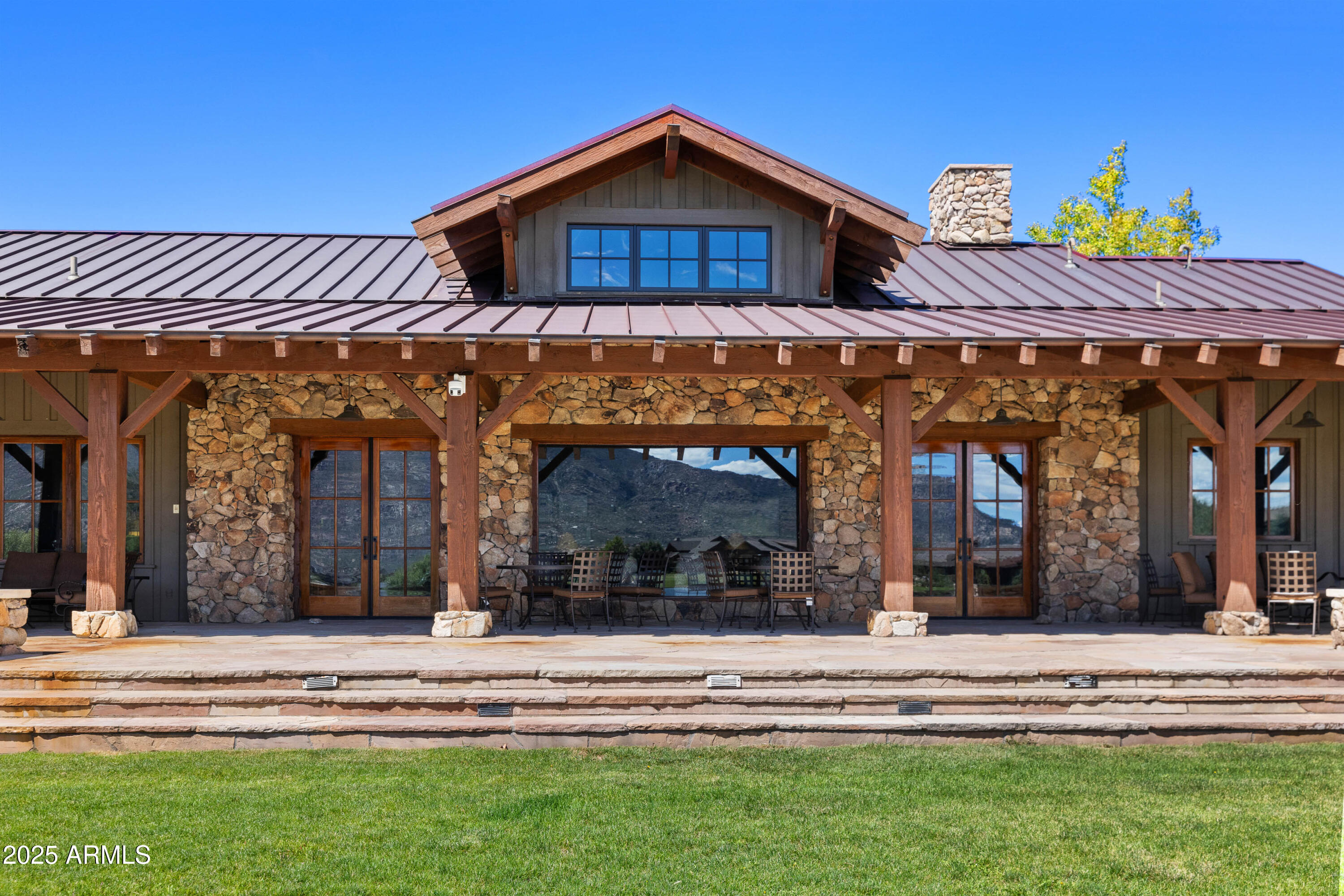 8815 N CALLAHAN Road