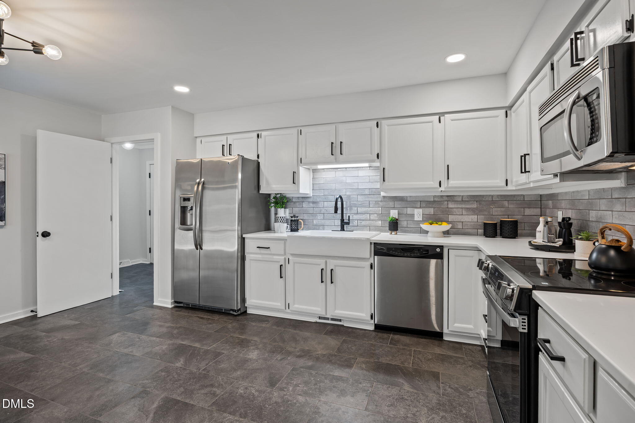 6508 Rainbow Court