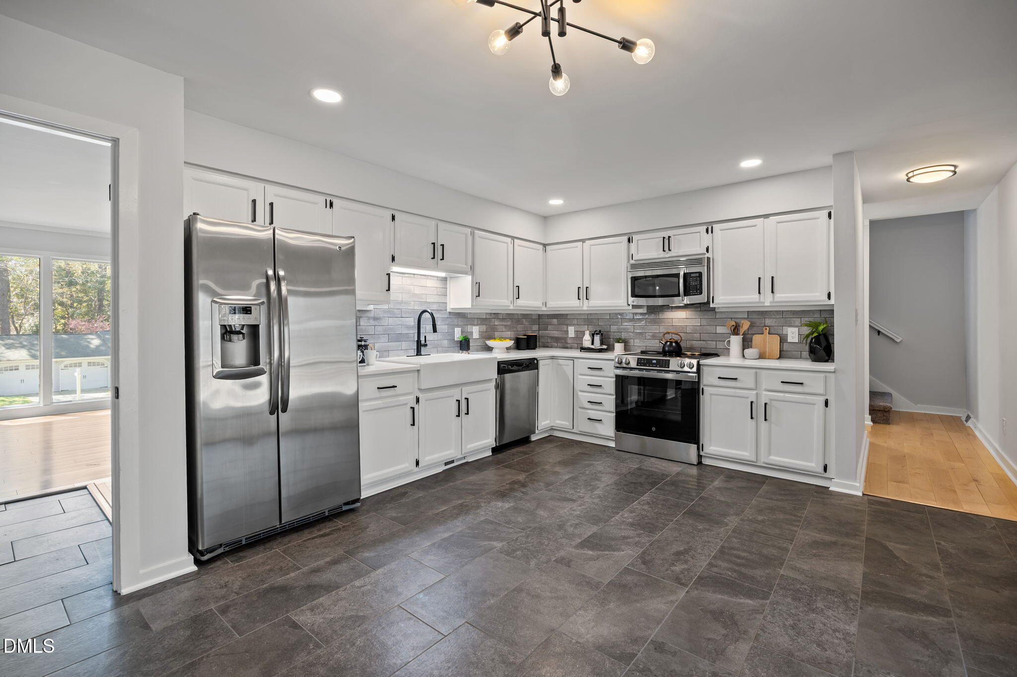 6508 Rainbow Court