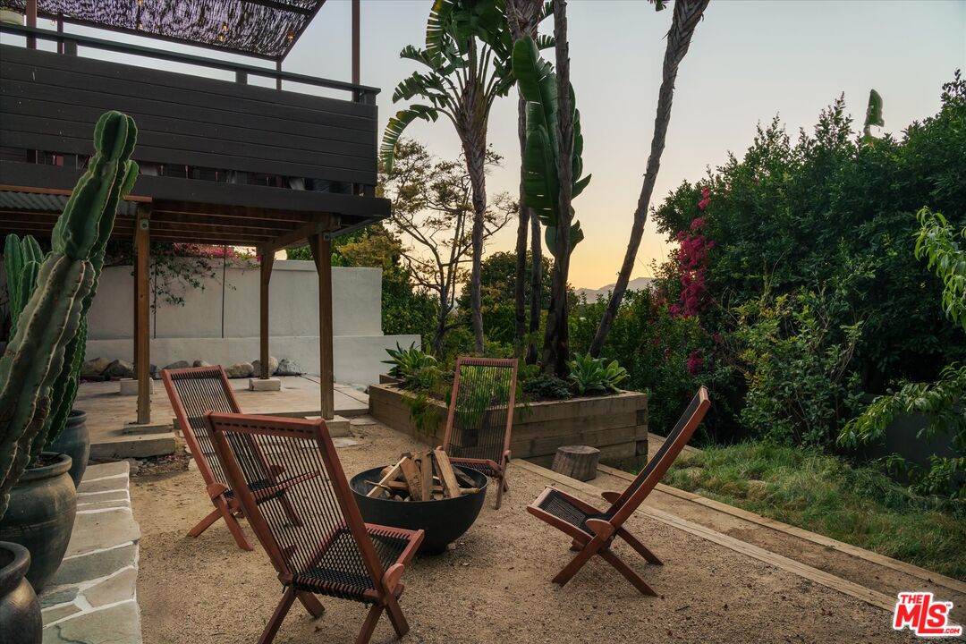 3135 Isabel Dr