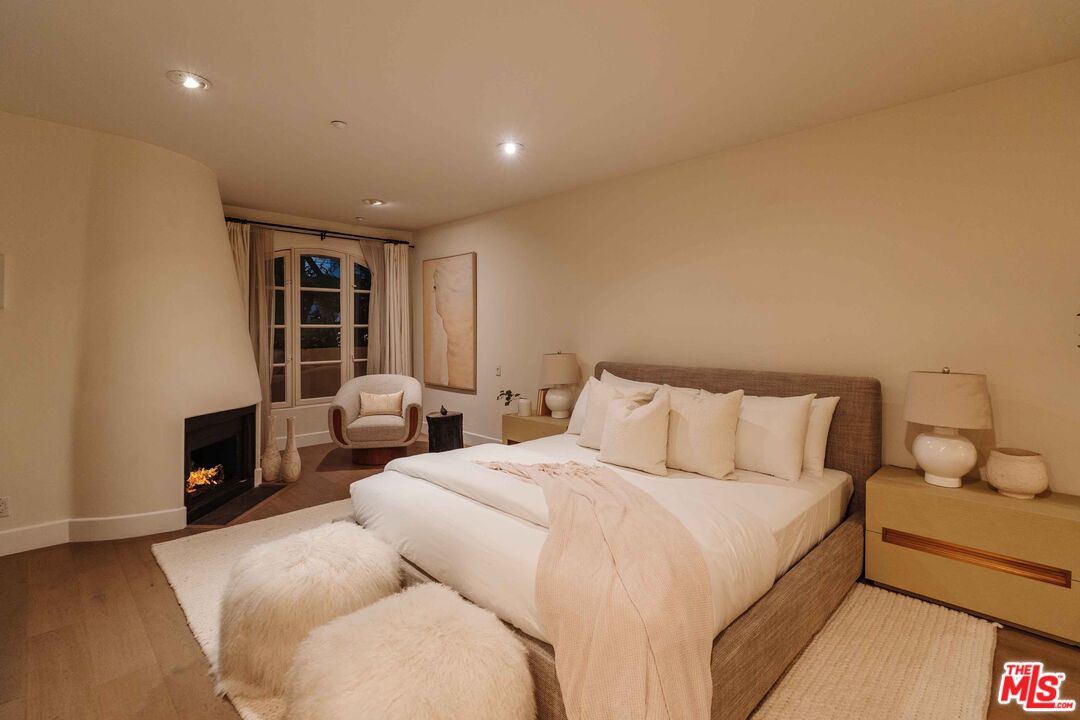 9024 Cynthia St Unit: 204