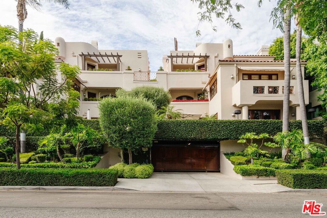 9024 Cynthia St Unit: 204