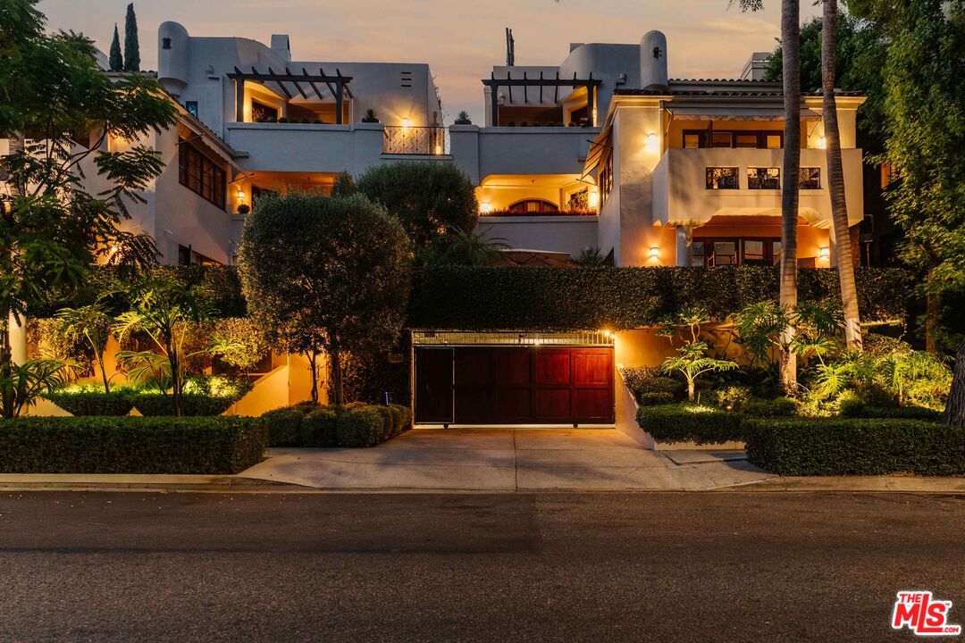 9024 Cynthia St Unit: 204