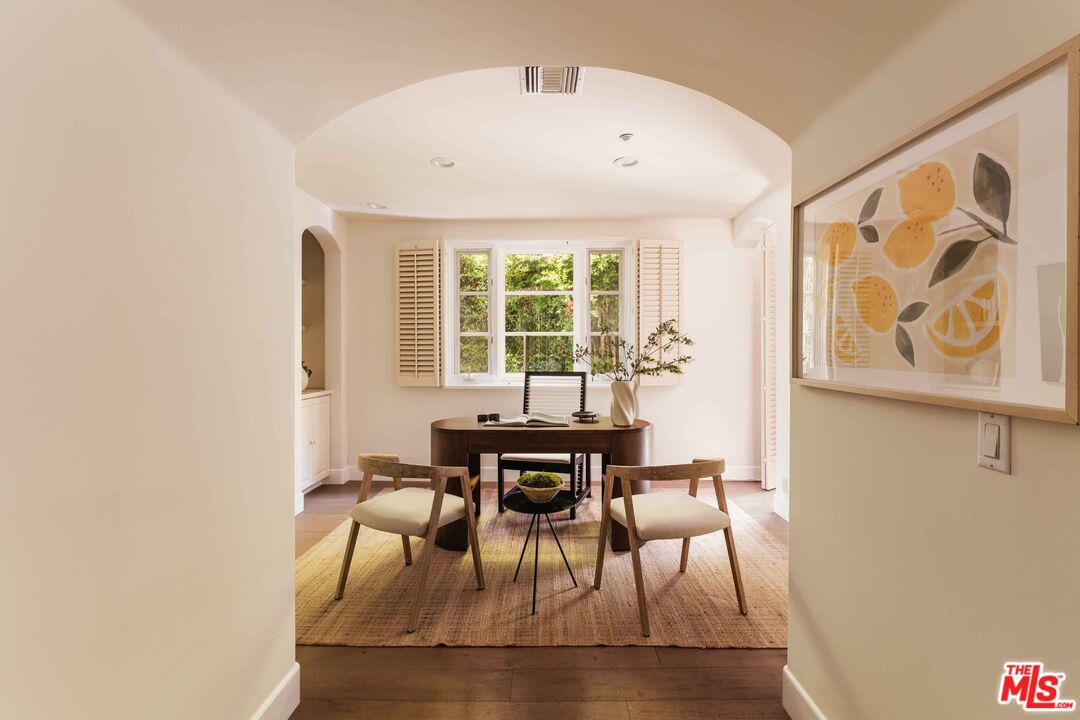 9024 Cynthia St Unit: 204