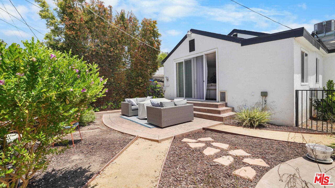 3801 Sutro Ave