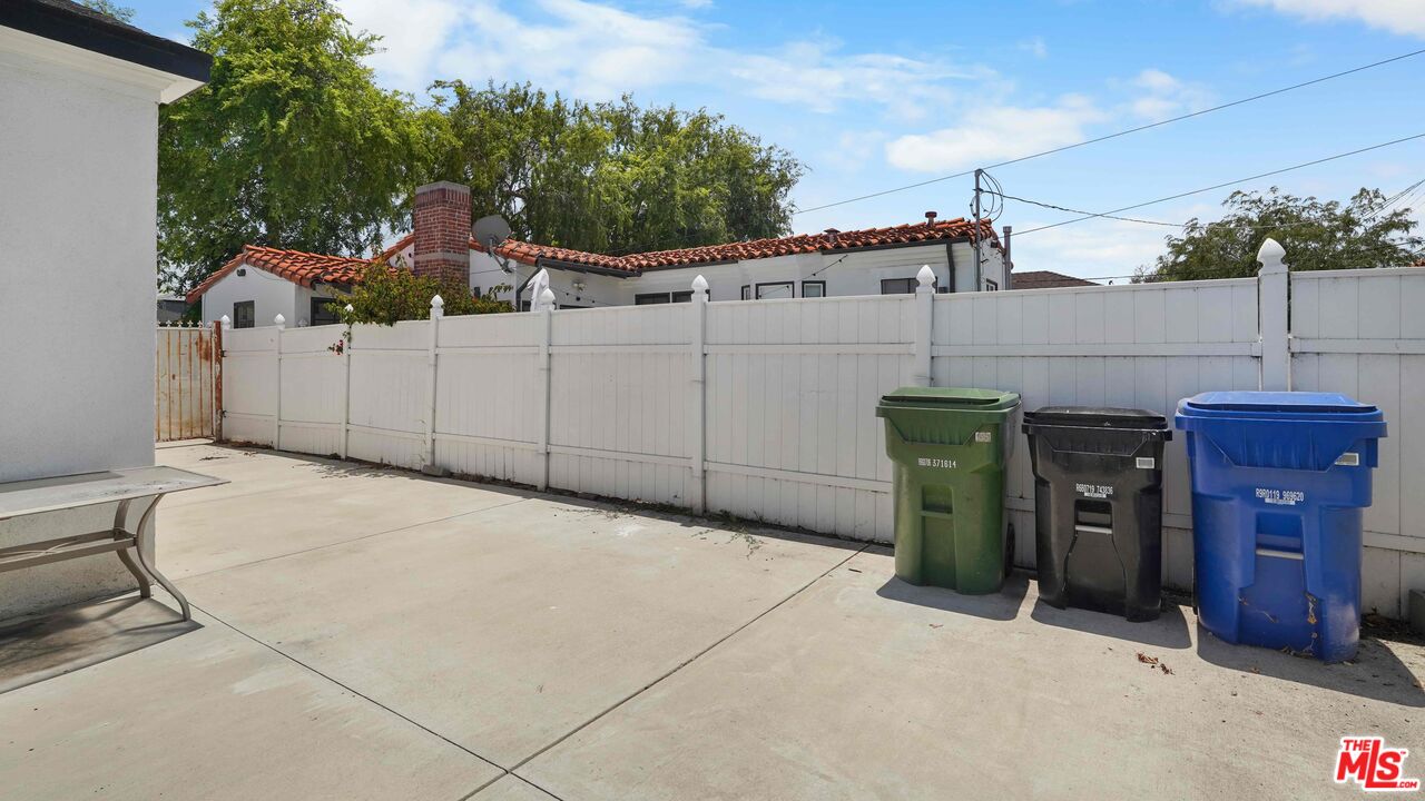 3801 Sutro Ave