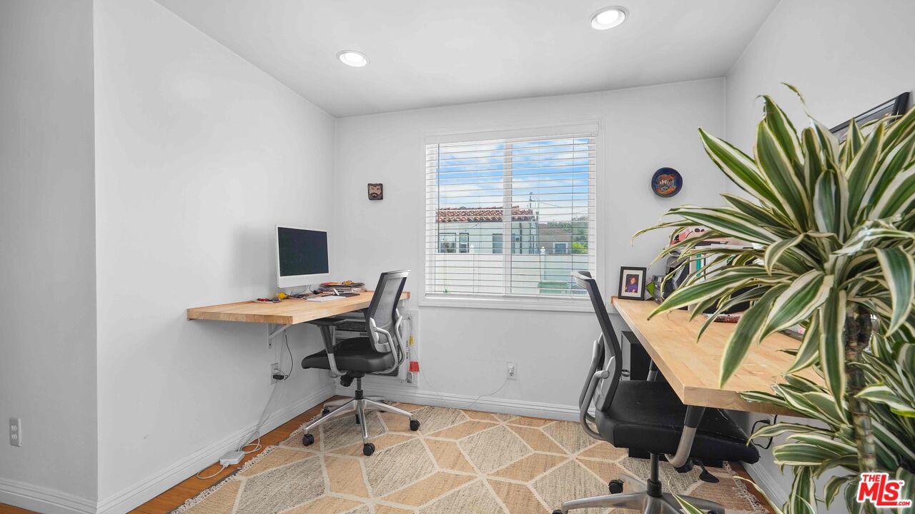 3801 Sutro Ave