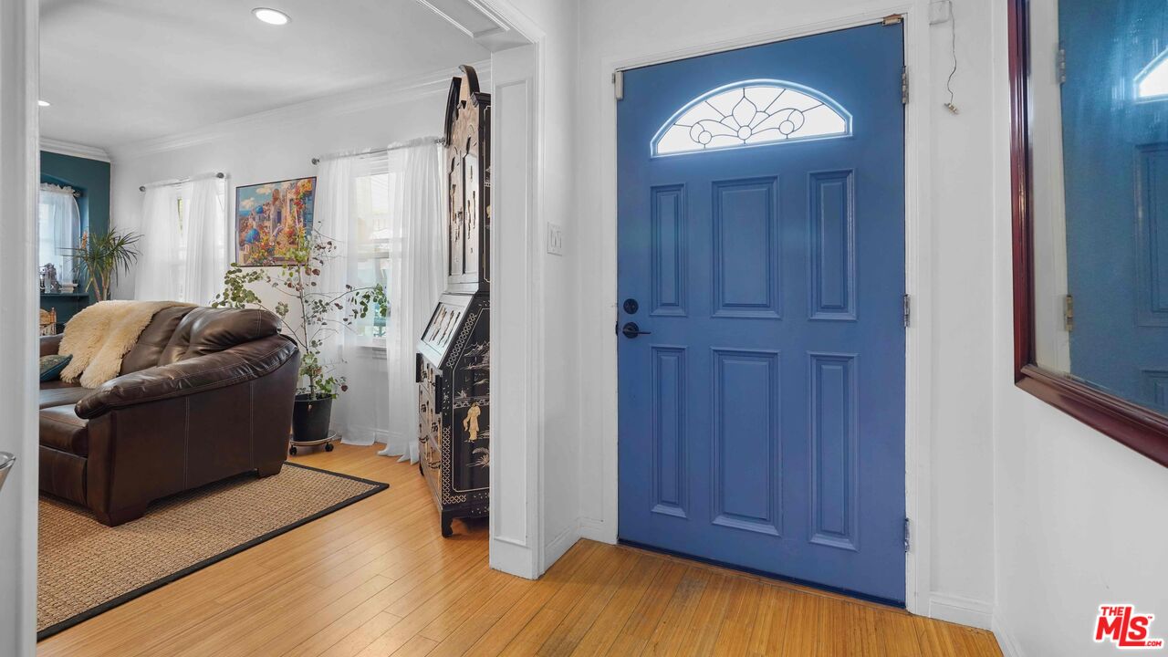 3801 Sutro Ave