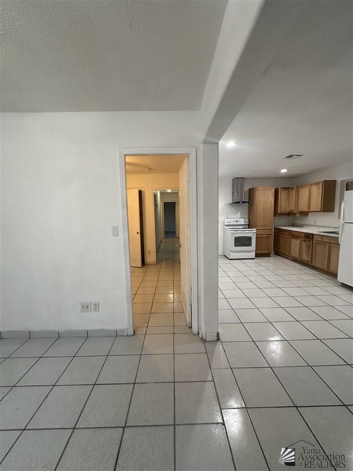 3362 W Mandarina