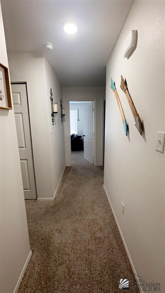 7594 E 42 Ln