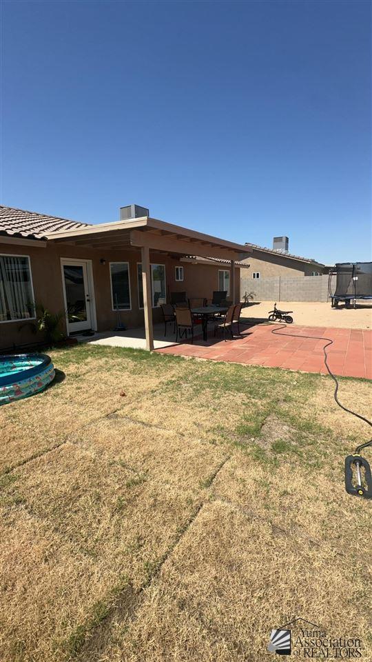 7594 E 42 Ln
