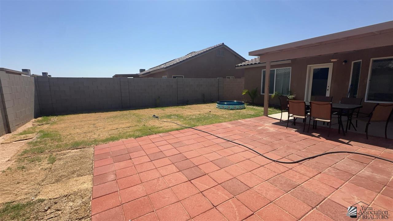 7594 E 42 Ln