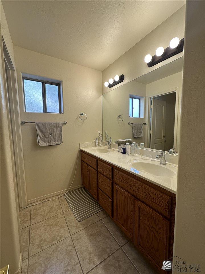 4766 W 29 Ln
