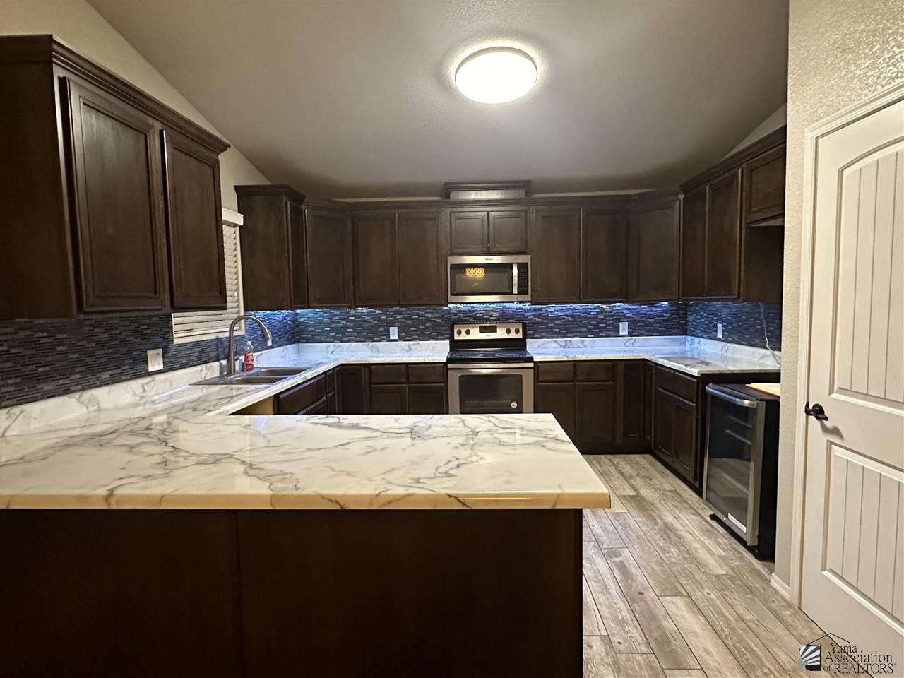 246 W Jackson St