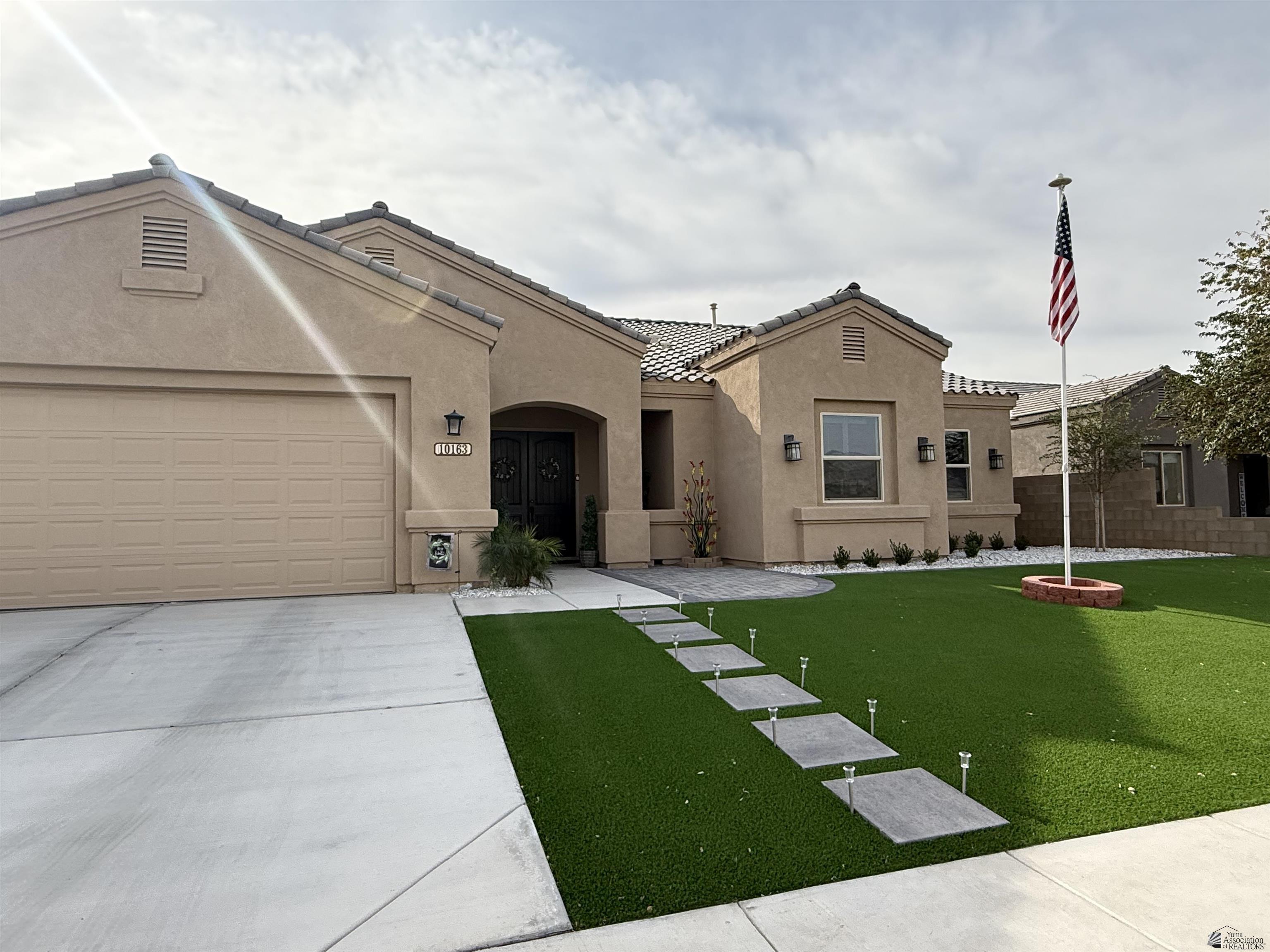 10163 E 38 Ln