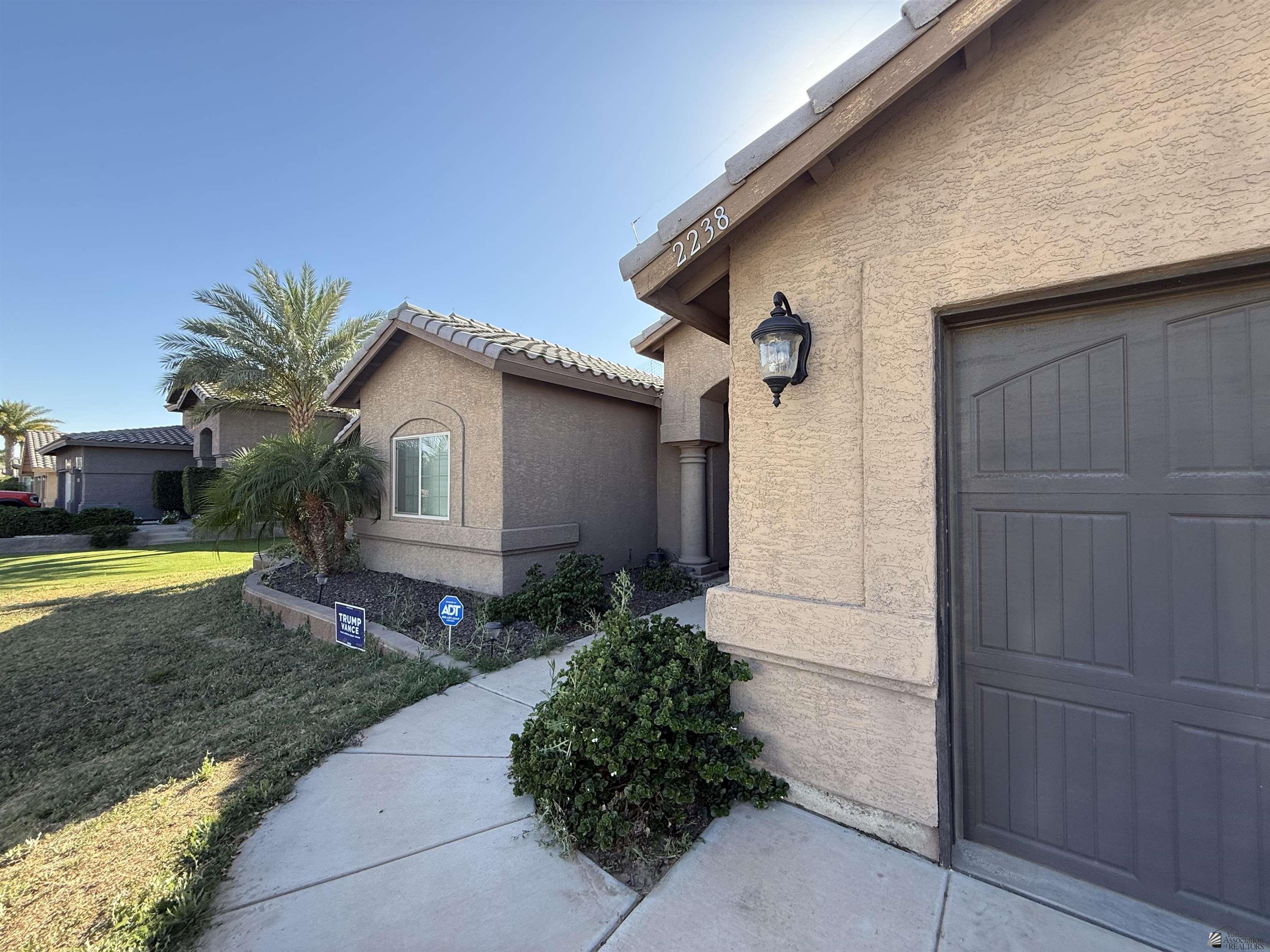 2238 S 46 Way