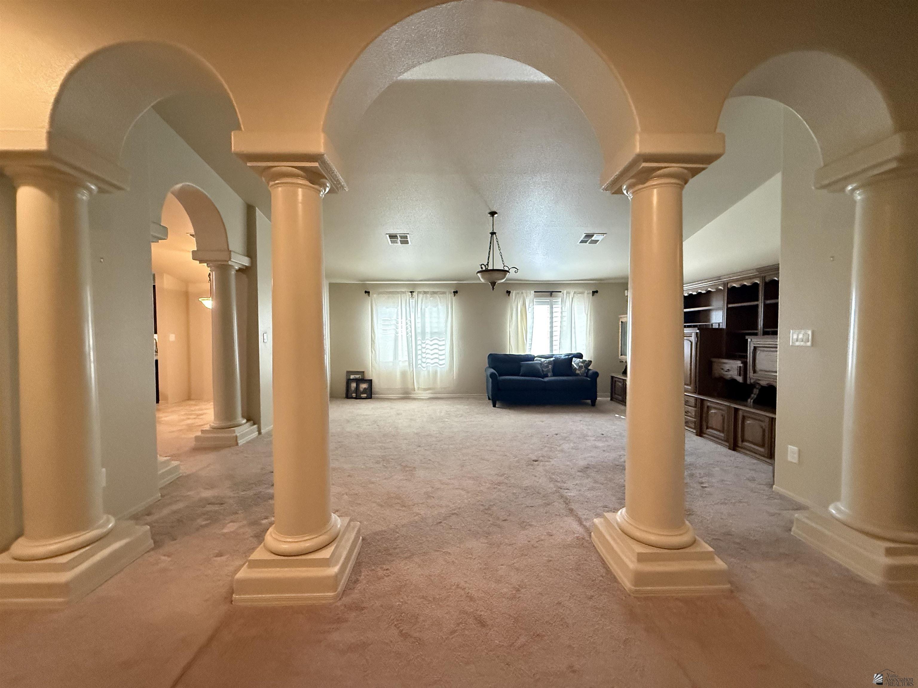 2238 S 46 Way