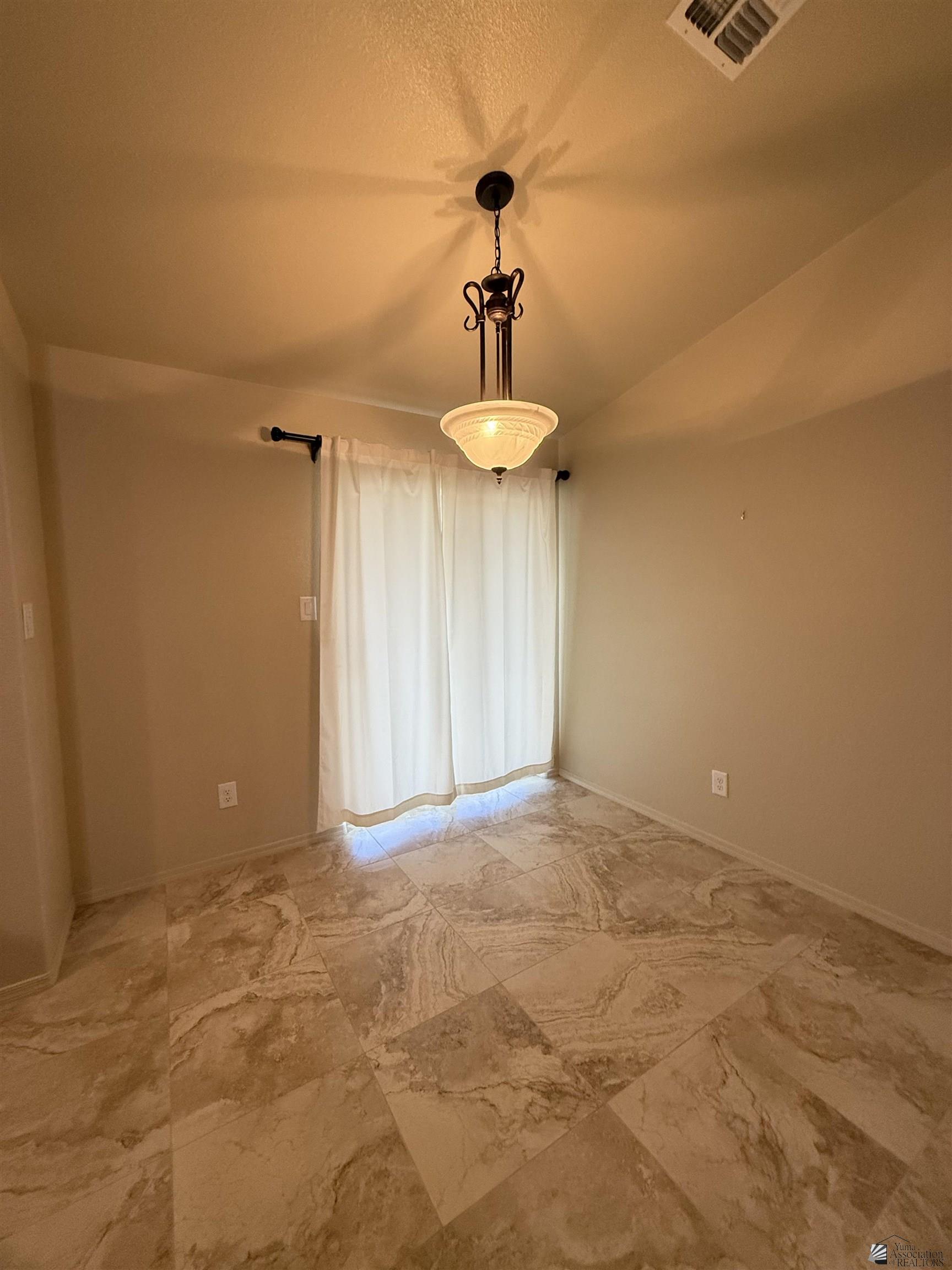 2238 S 46 Way