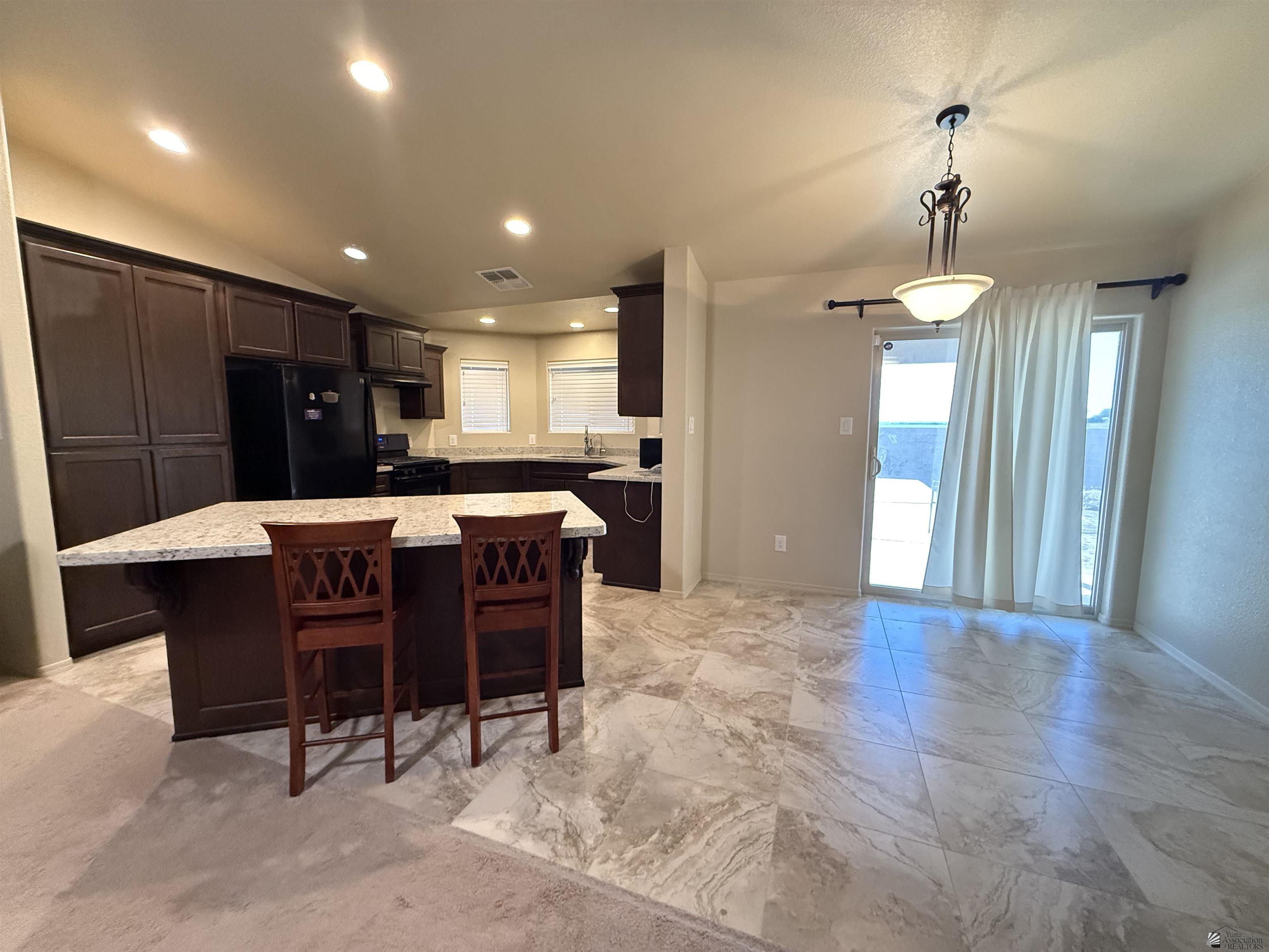 2238 S 46 Way
