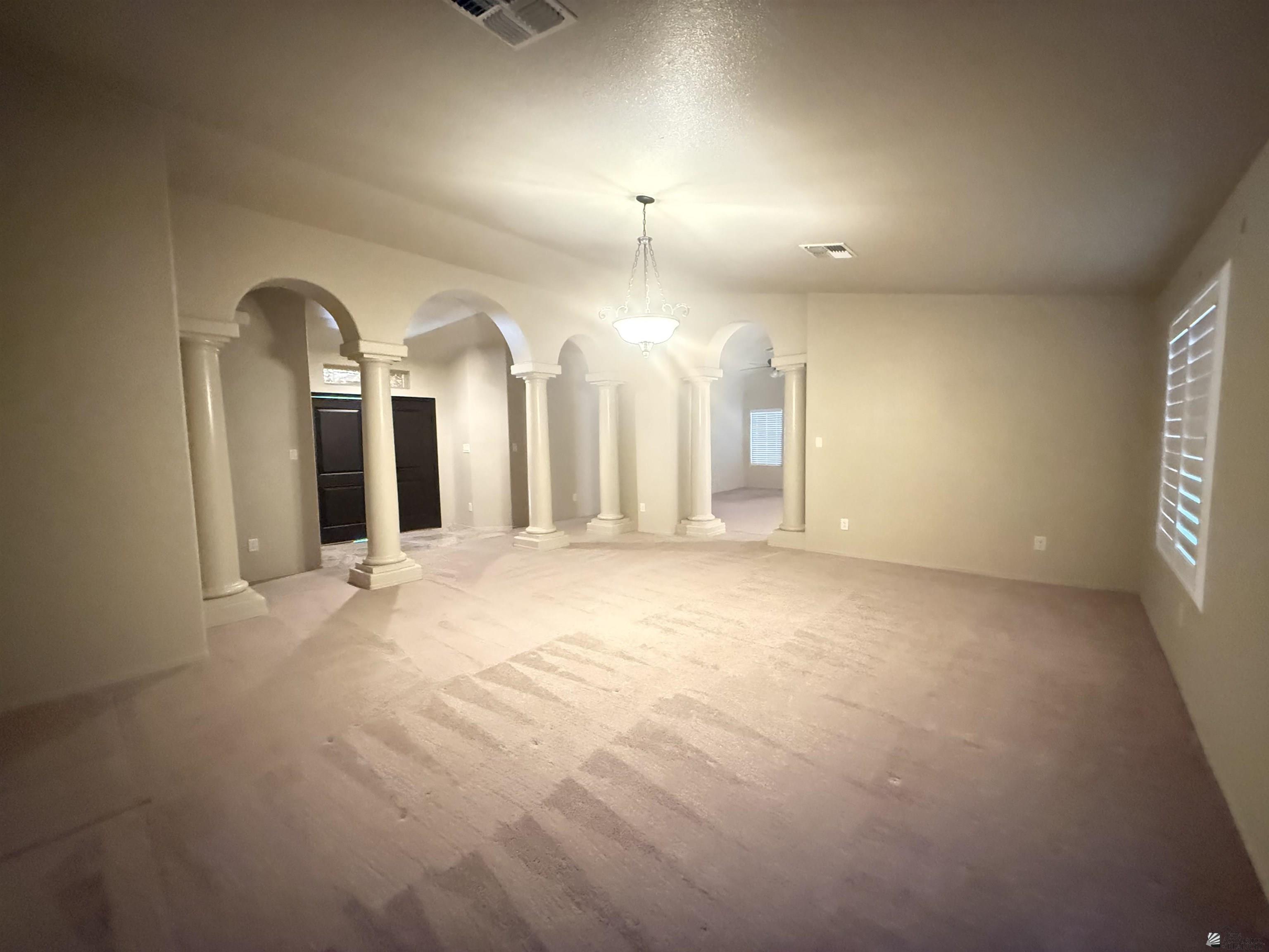 2238 S 46 Way