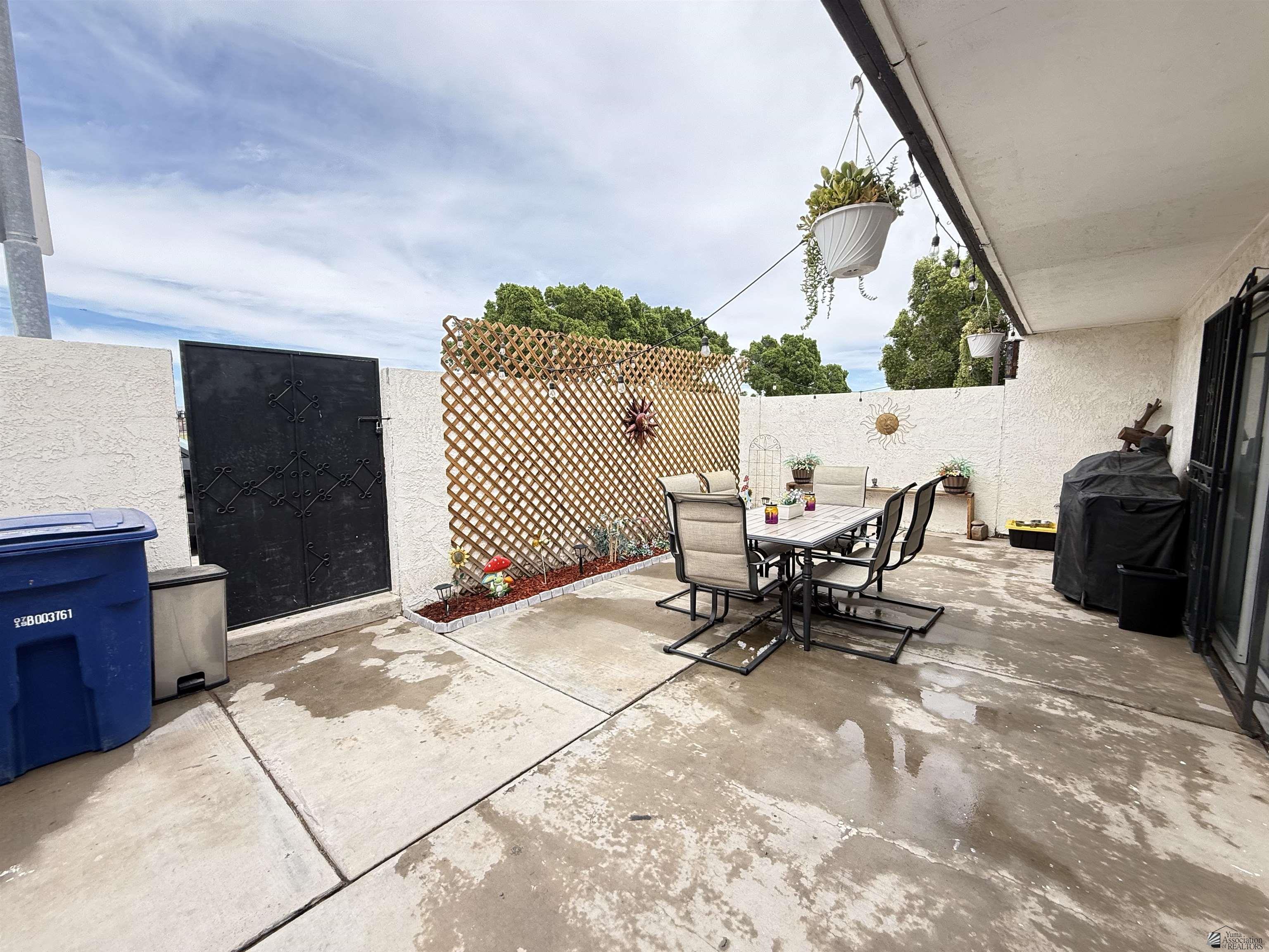 974 W Cortez Ln
