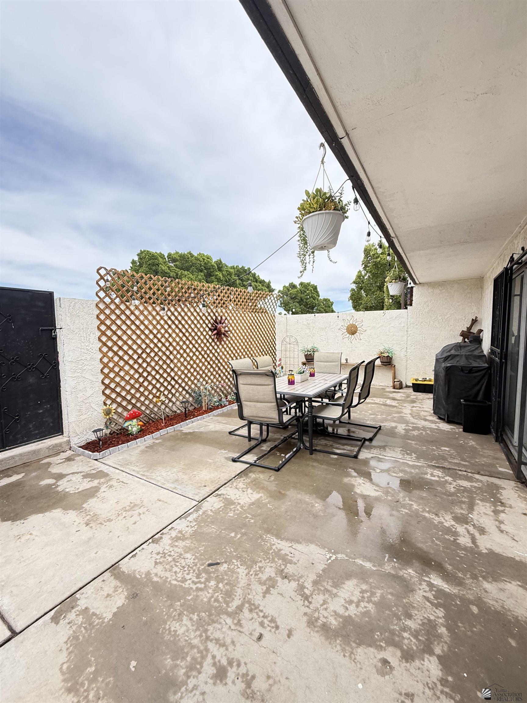 974 W Cortez Ln