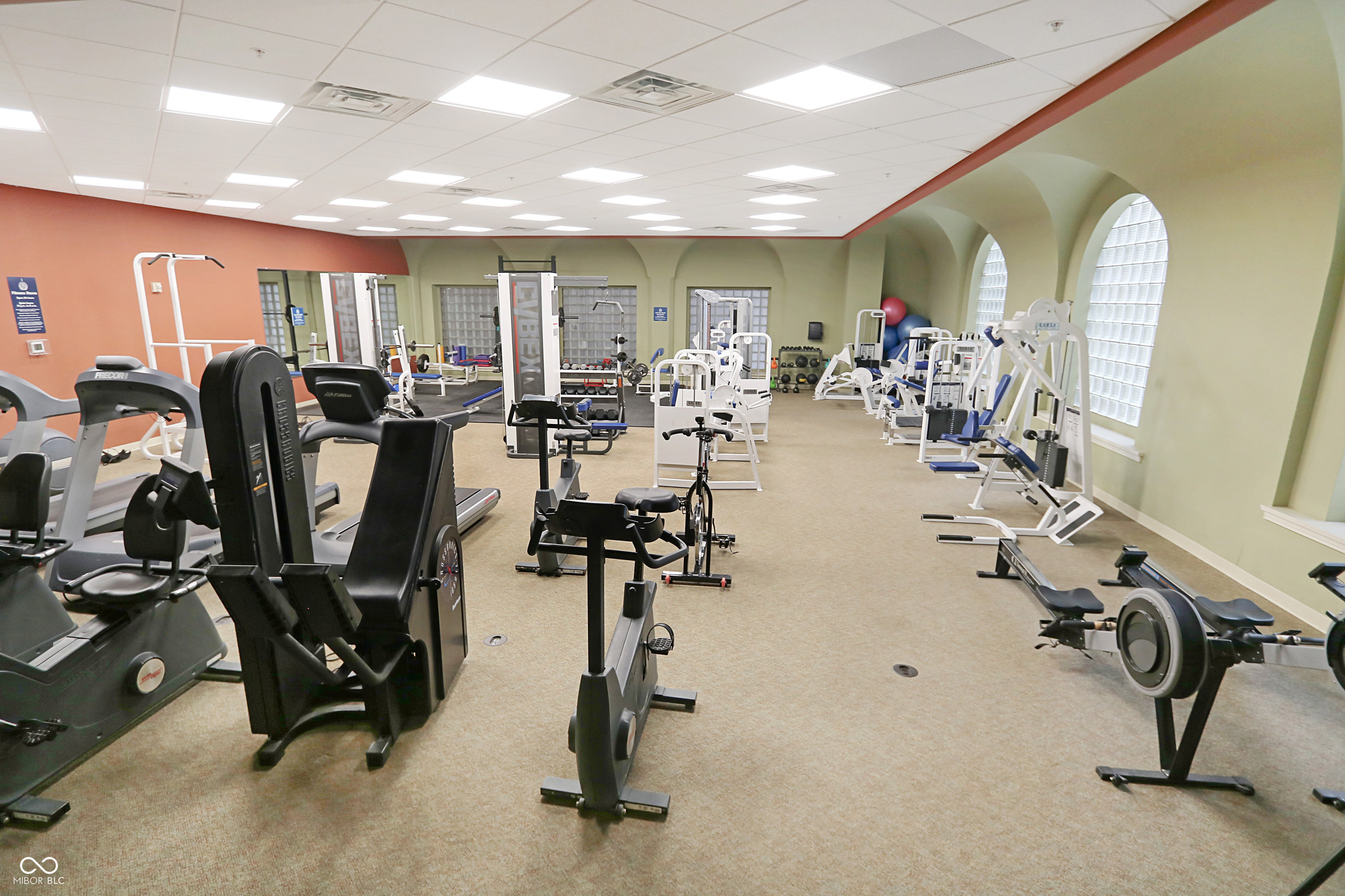 350 N Meridian Street Unit: UNIT A302