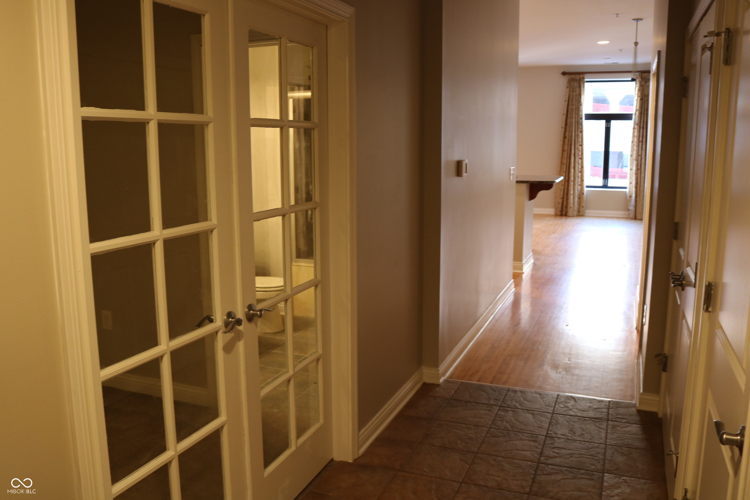 350 N Meridian Street Unit: UNIT A302
